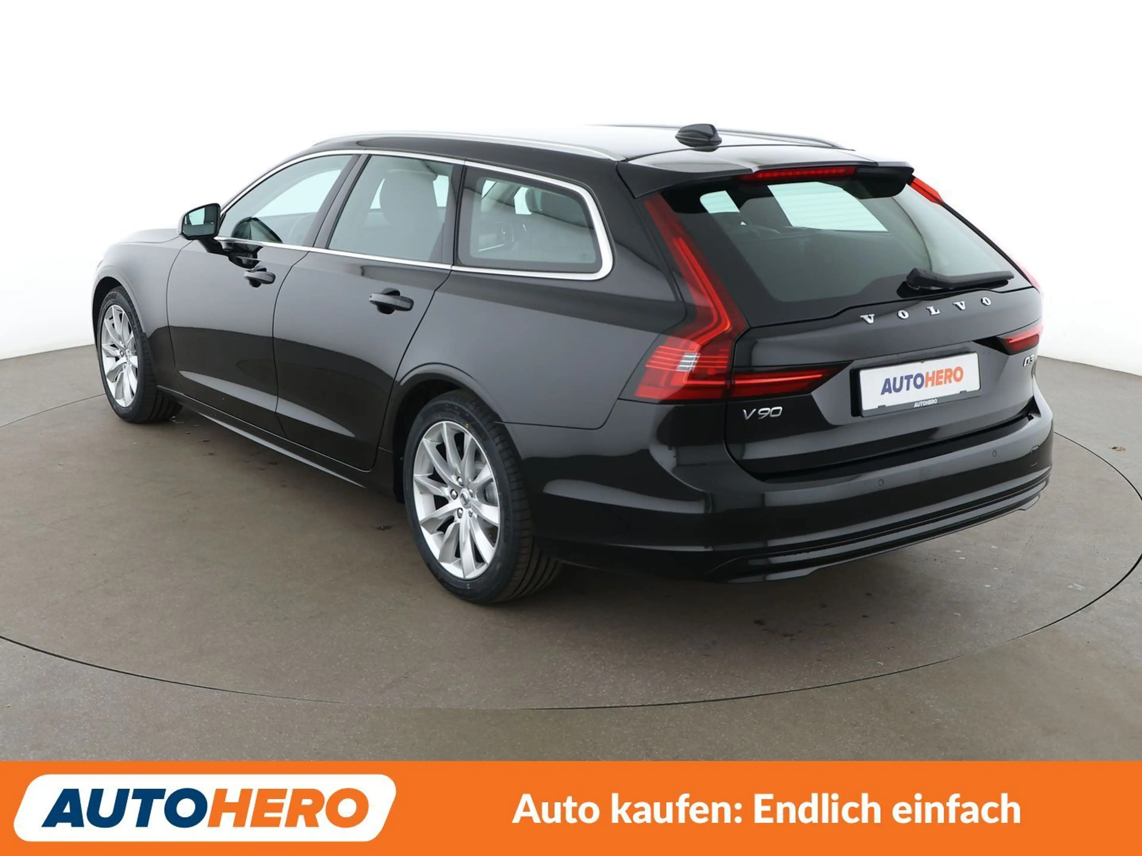 Volvo V90 2.0 D3 Momentum Pro Aut.*NAVI*LED*ACC*CAM*PDC*SHZ* — photo 4