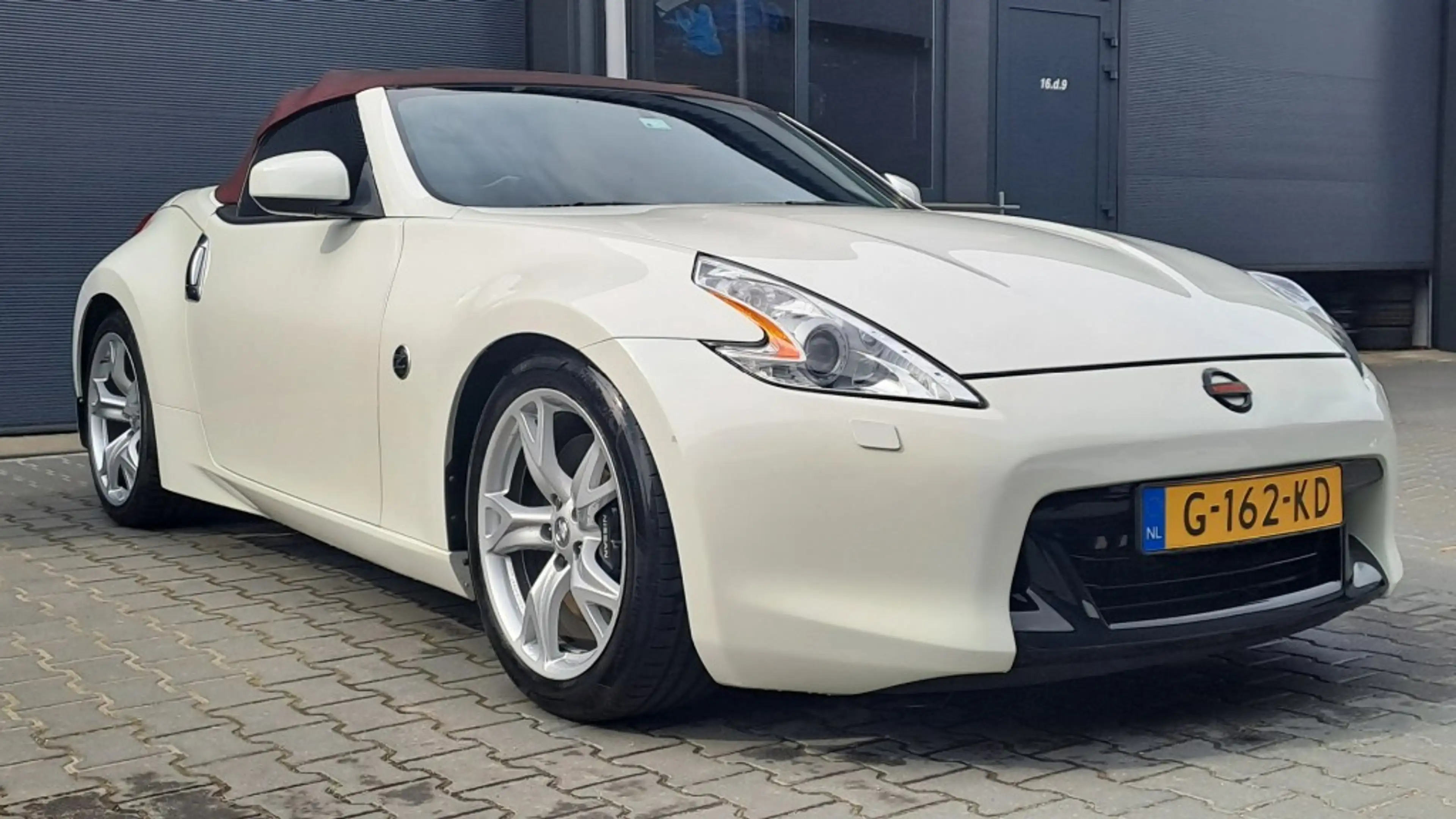 Nissan 370Z 3.7 V6/338pk/AUT/7 Traps/Xenon/Navi/Recaro/Nismo/T — photo 7