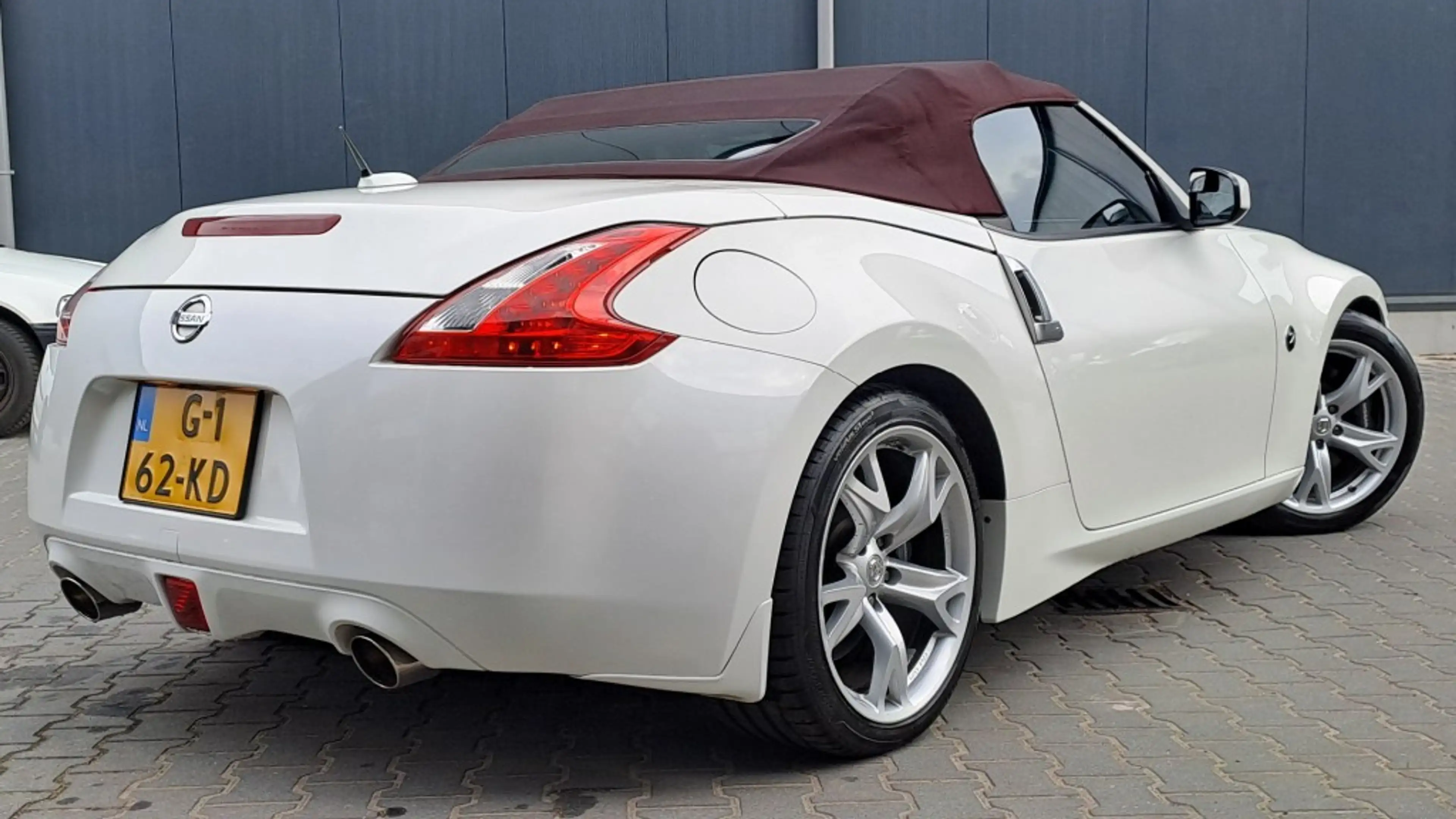 Nissan 370Z 3.7 V6/338pk/AUT/7 Traps/Xenon/Navi/Recaro/Nismo/T — photo 5