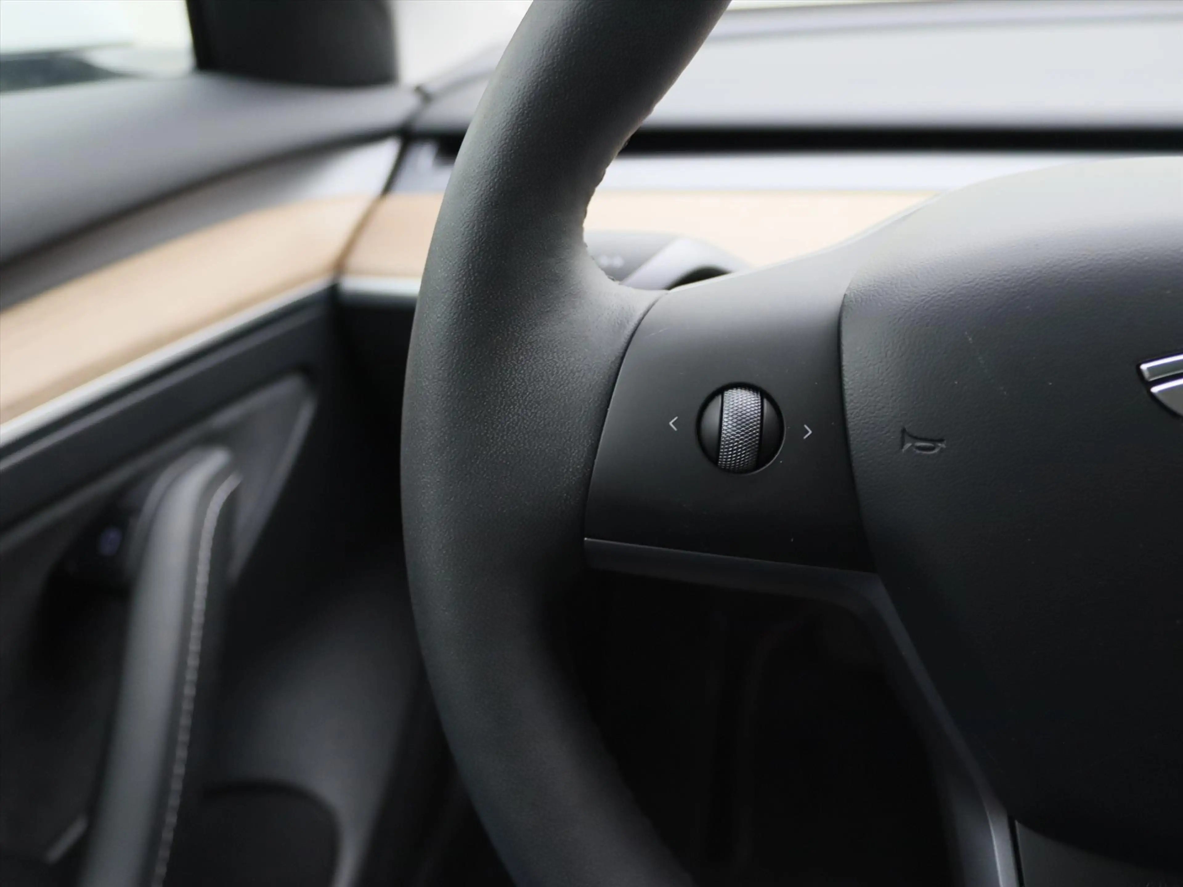 Tesla Model 3 Long-Range RWD 351pk 75 kWh 94% SoH UPGRADE [ RYZE — photo 21