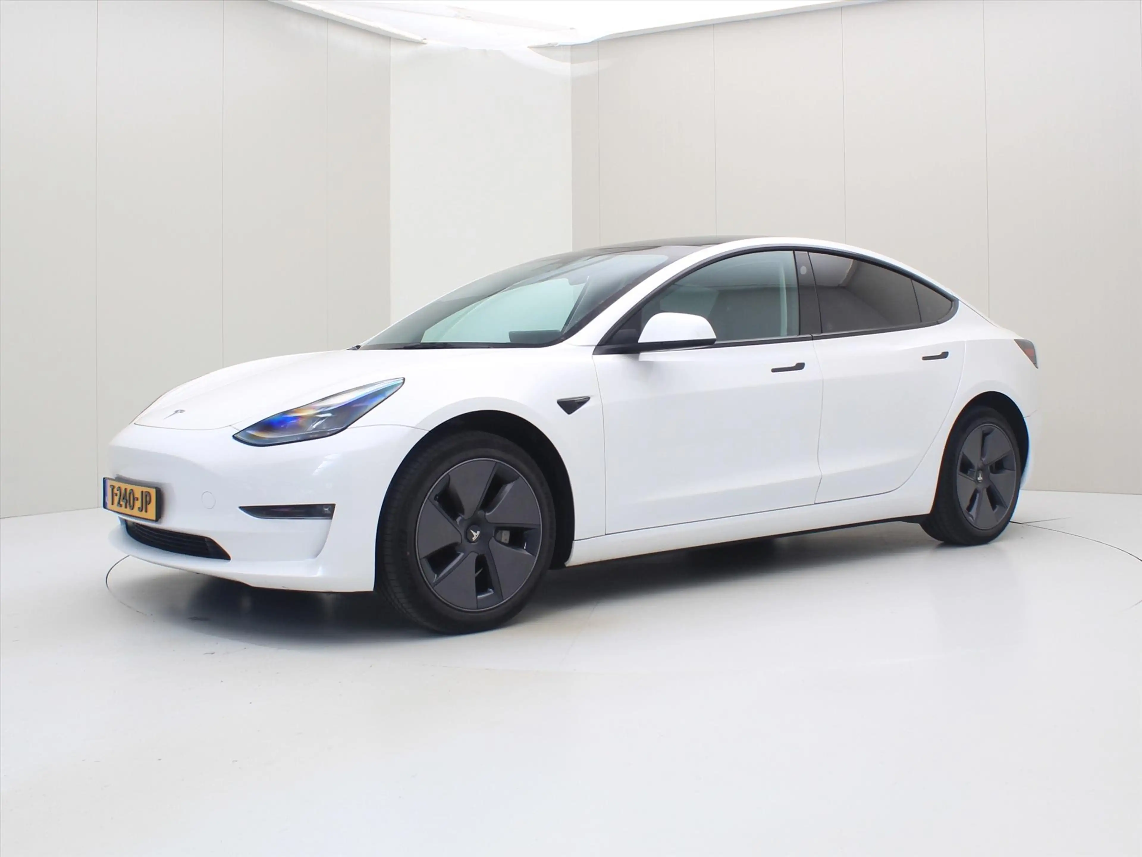Tesla Model 3 Long-Range RWD 351pk 75 kWh 94% SoH UPGRADE [ RYZE — photo 8