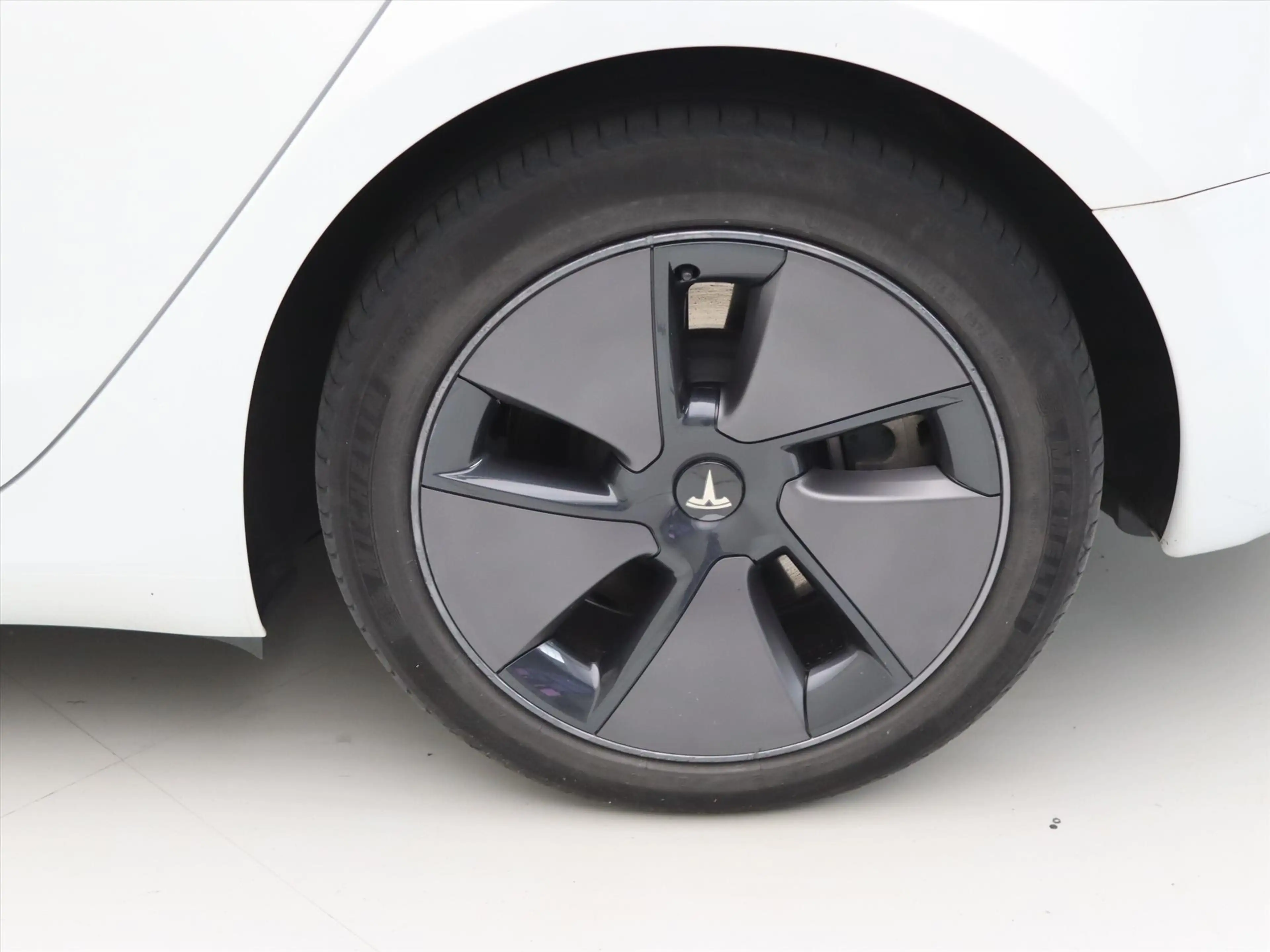 Tesla Model 3 Long-Range RWD 351pk 75 kWh 94% SoH UPGRADE [ RYZE — photo 12