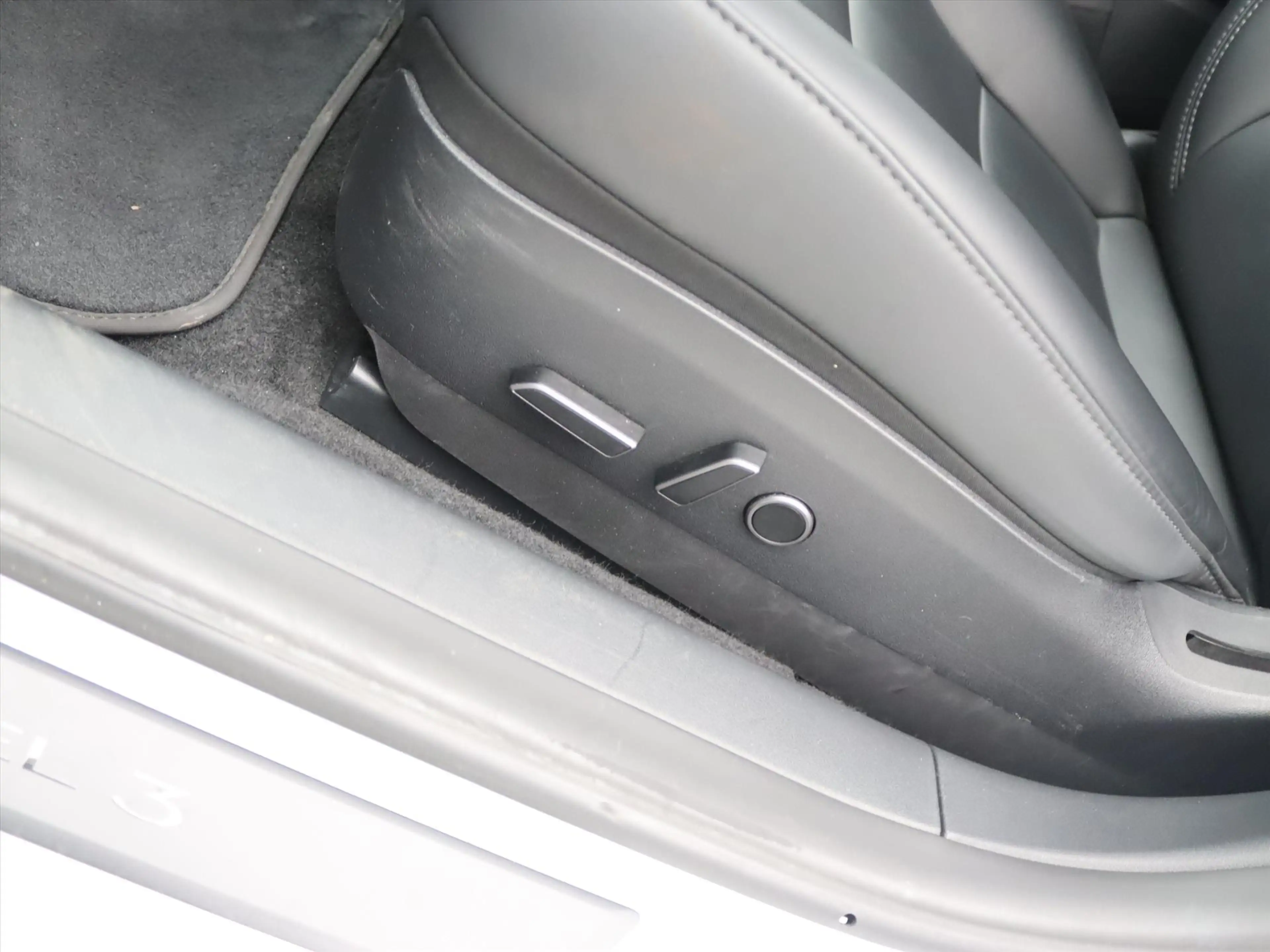 Tesla Model 3 Long-Range RWD 351pk 75 kWh 94% SoH UPGRADE [ RYZE — photo 19
