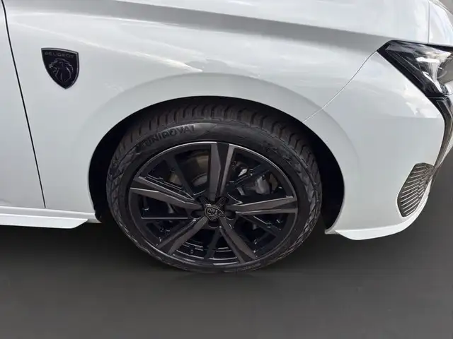 Peugeot 308 view 8