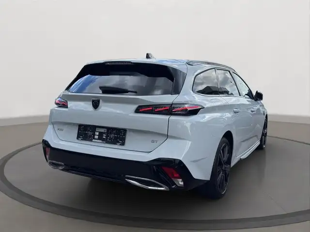 Peugeot 308 view 5