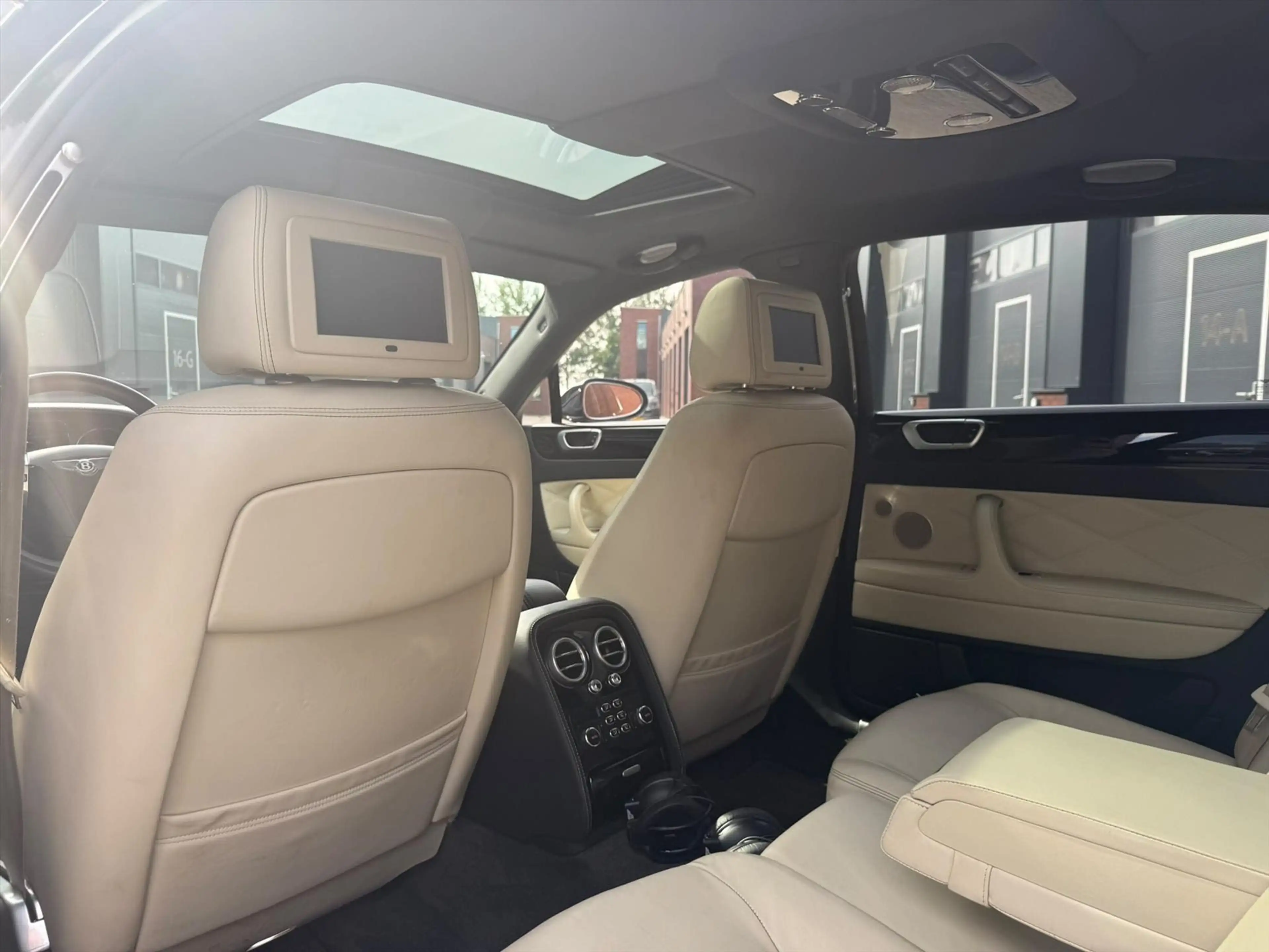Bentley Flying Spur Continental 6.0 W12 SPEED AUT — photo 15