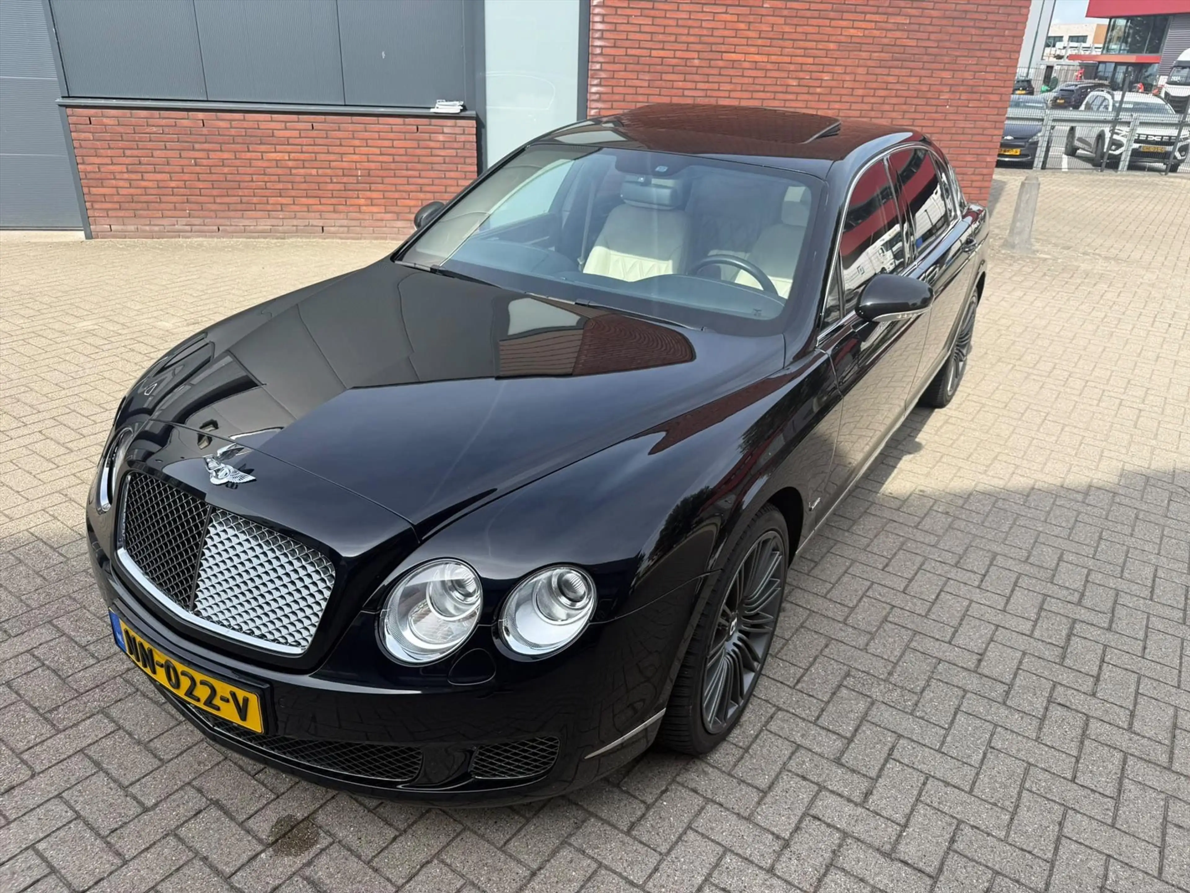Bentley Flying Spur Continental 6.0 W12 SPEED AUT — photo 3