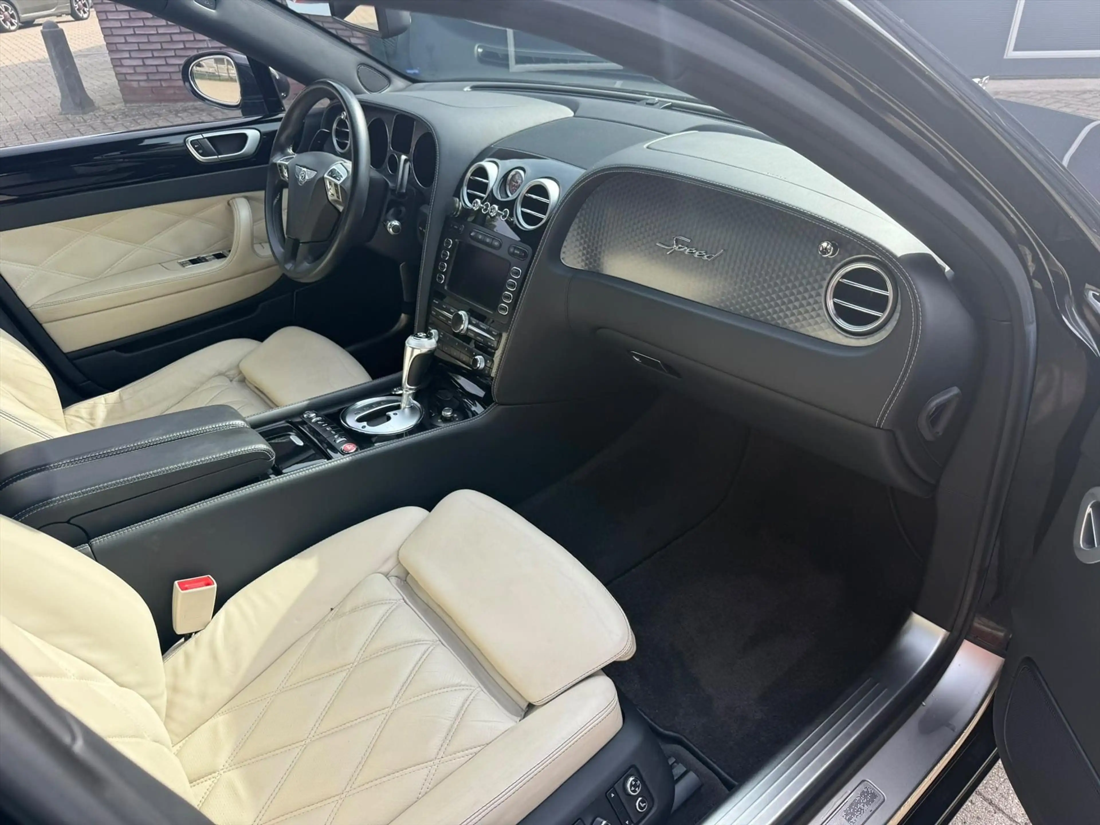 Bentley Flying Spur Continental 6.0 W12 SPEED AUT — photo 8