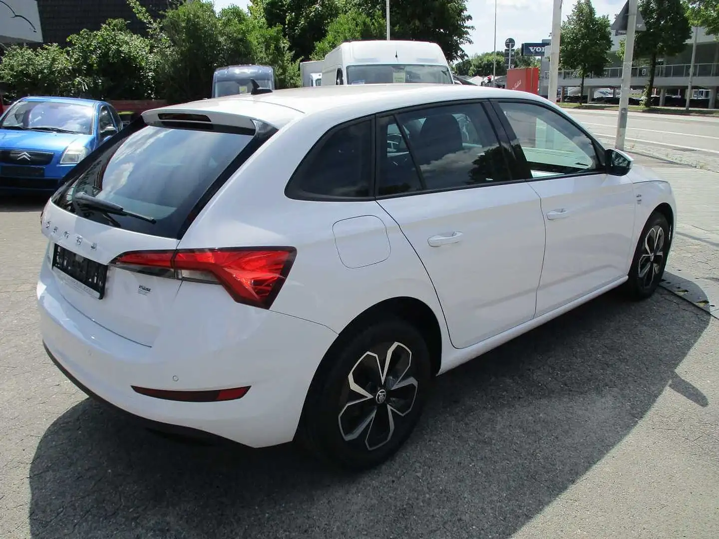 Skoda Scala 1.6 TDI Drive *Navi*Sitzhzg.*Tempomat Blanc - 2