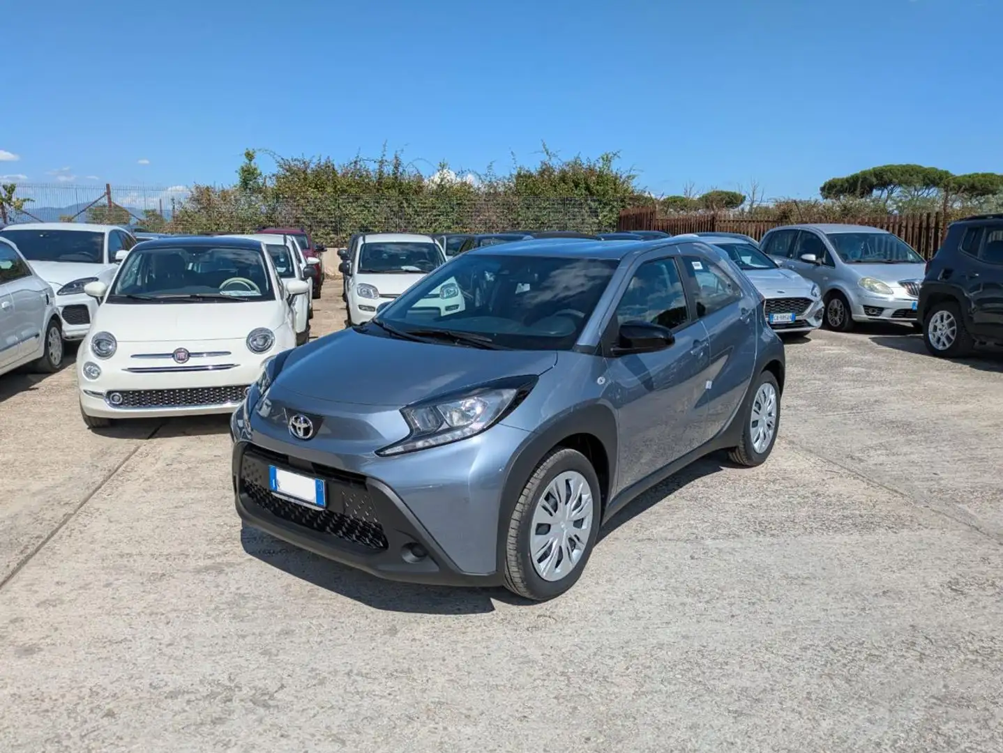 Toyota Aygo X ACTIVE 1.0cc 72cv SAFETYPACK ANDROID/CARPLAY Grigio - 1