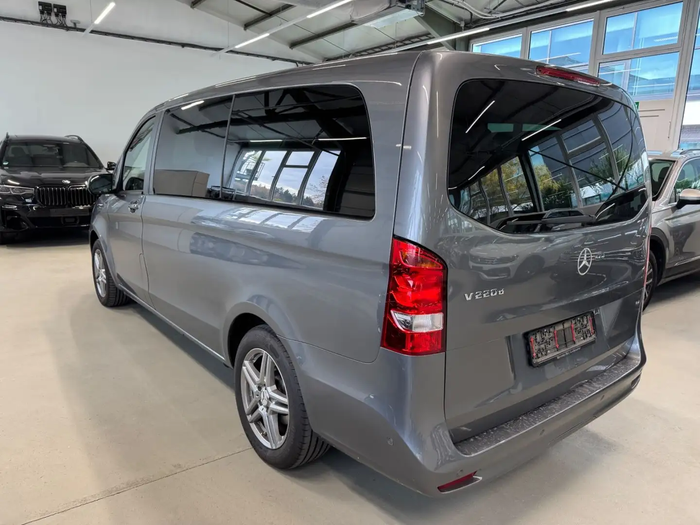 Mercedes-Benz V 220 1.Hand RISE lang 7Sitzer Grau - 2