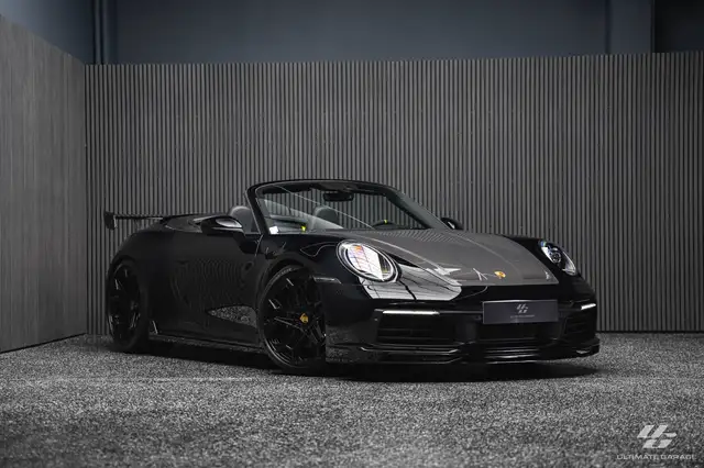 Porsche 911 view 2