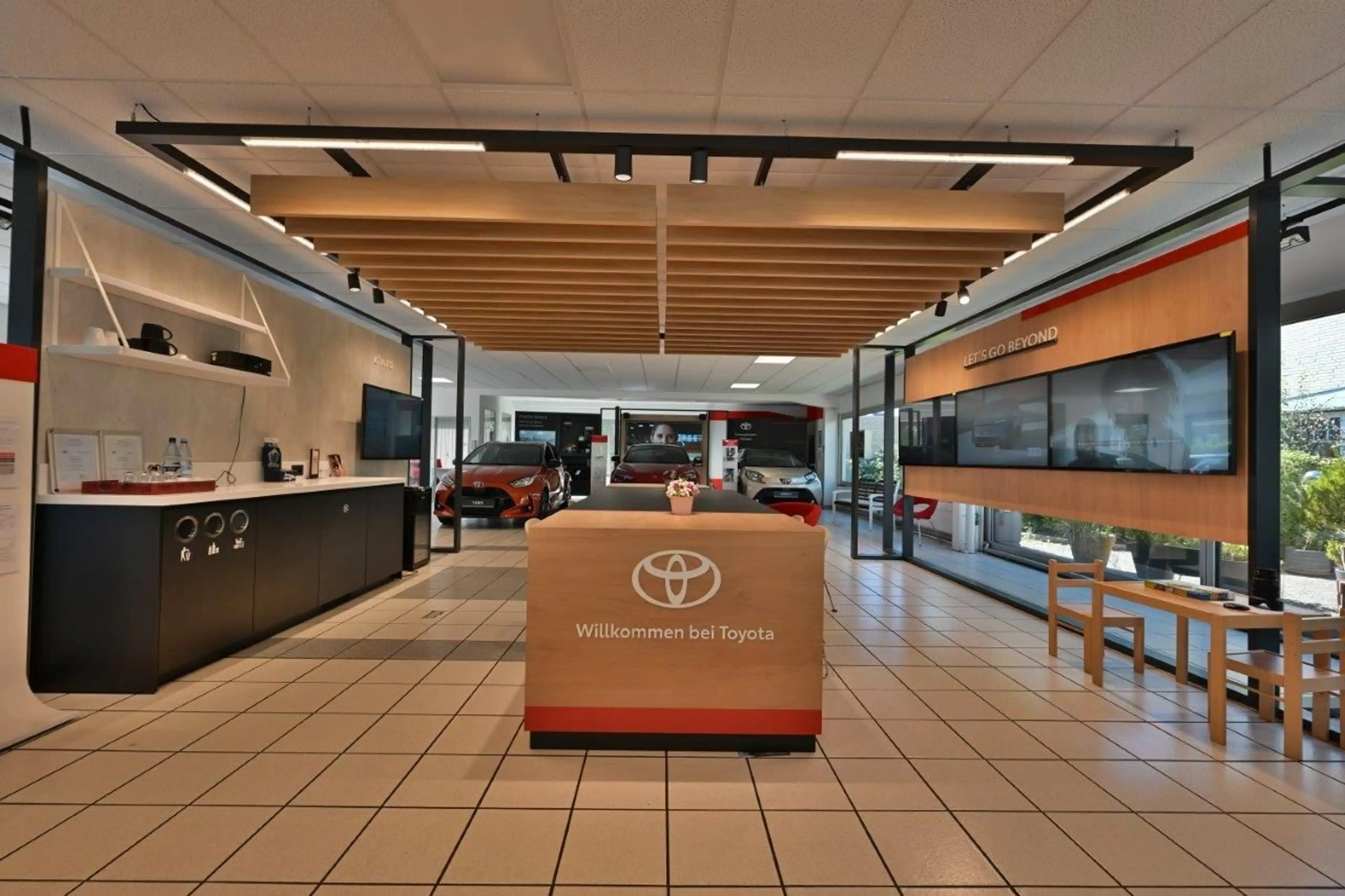 Toyota Verso Executive — photo 2