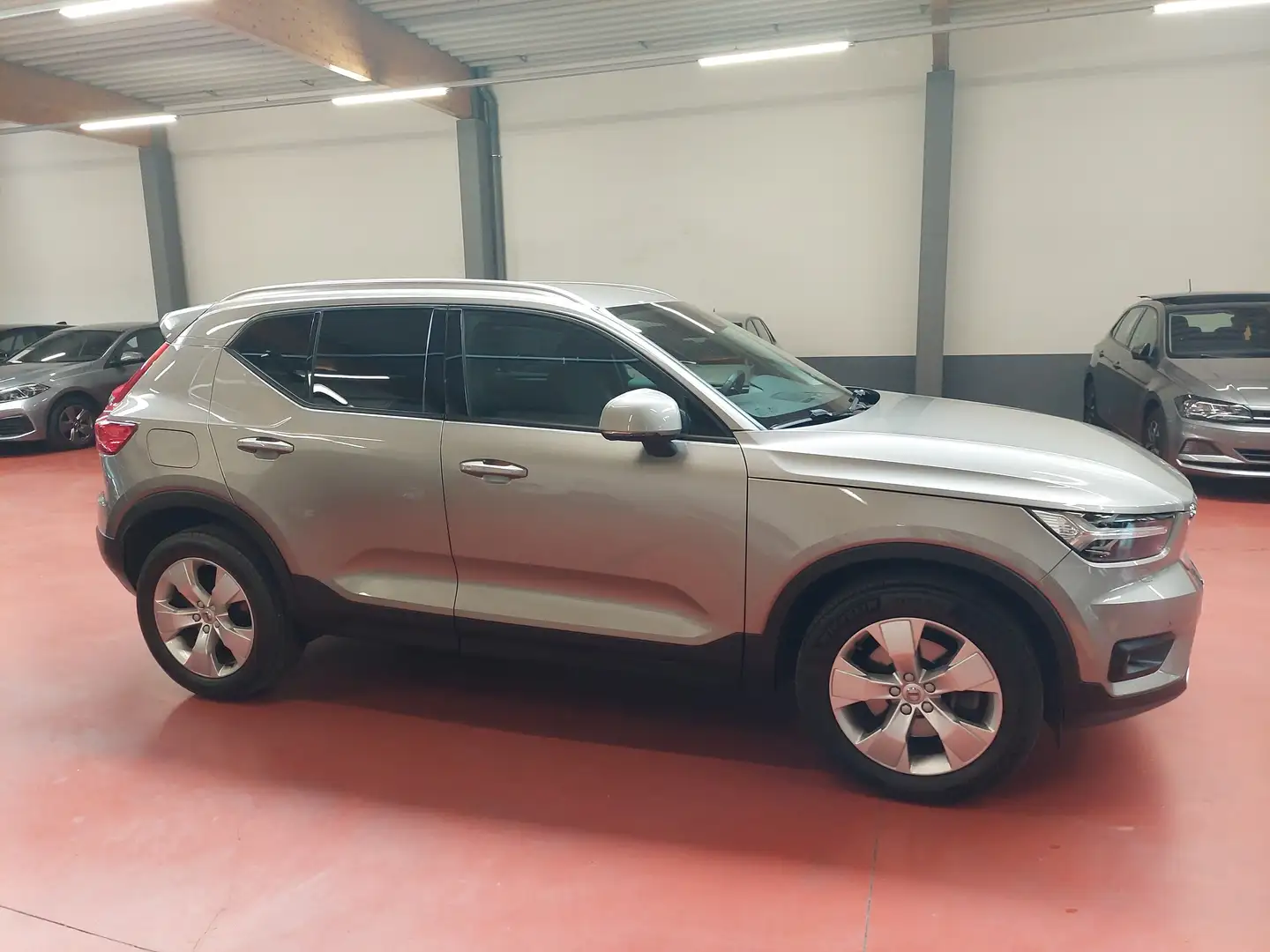 Volvo XC40 1.5i T2 - Geartronic - KeyLess - NAVI - CAM - LED Grijs - 2
