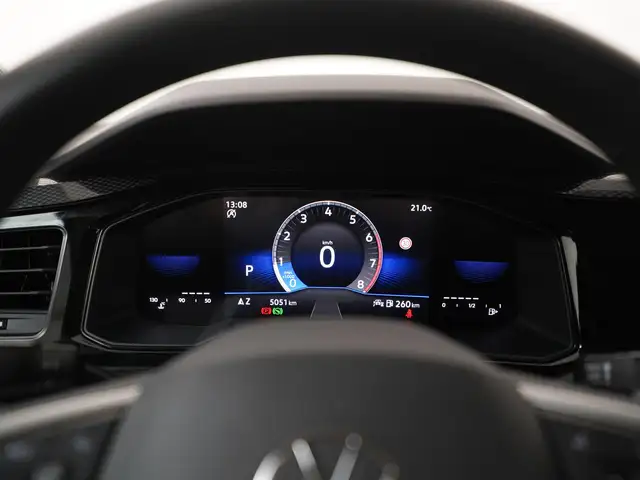 Volkswagen Polo view 8