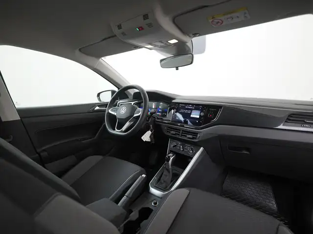 Volkswagen Polo view 2