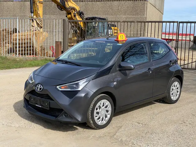 Toyota Aygo Aygo 1.0i VVT-i X-play II Automatique
