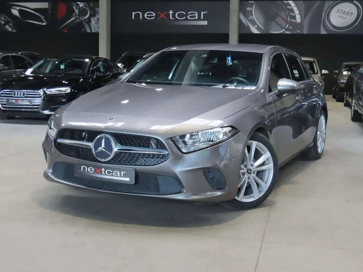 Mercedes-Benz A 180 d 7GTRONIC ***NAVI-CRUISE-PARKTRONIC*** Gris - 1