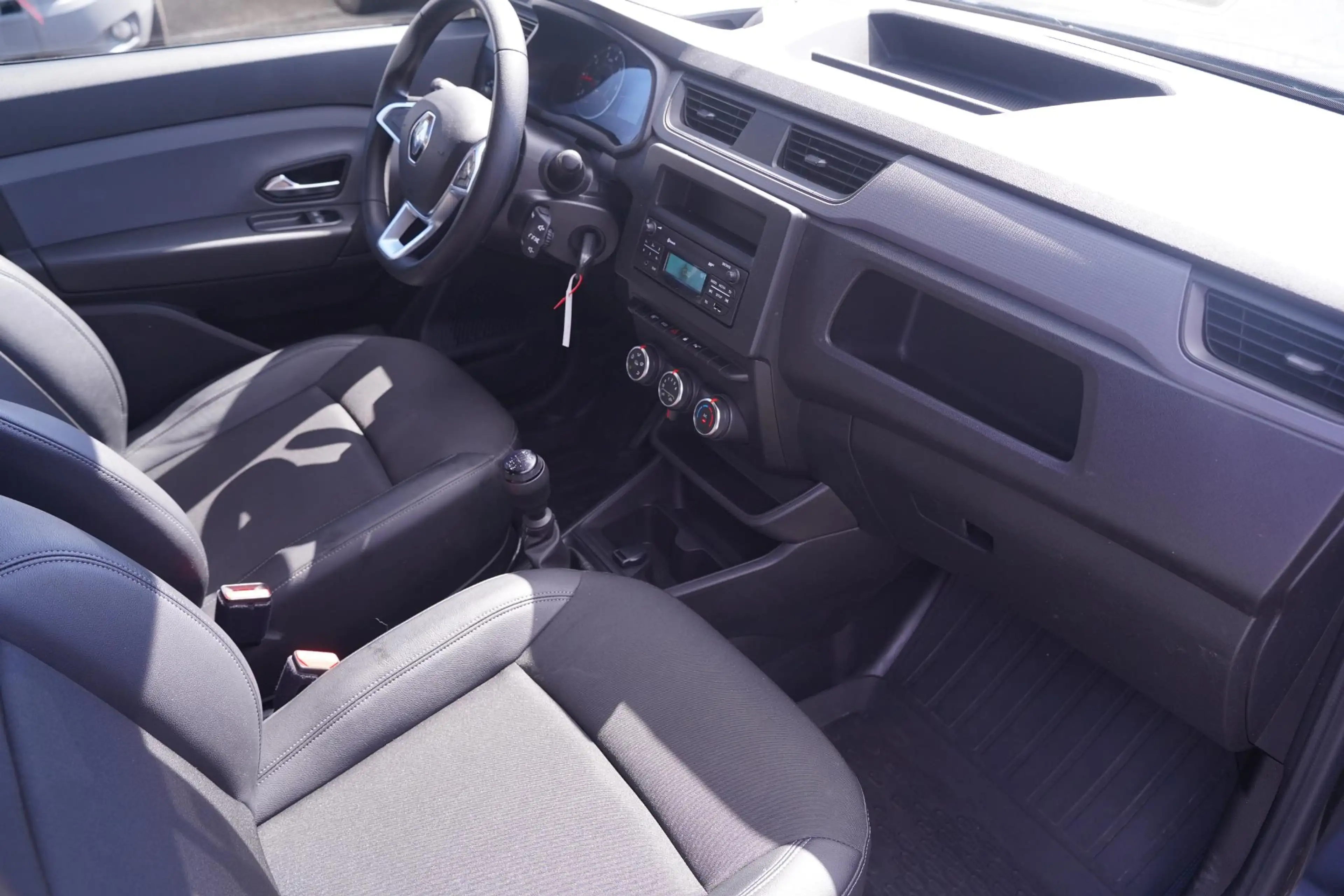 Renault Express Kangoo 1.3 TCe 102 pk Benzine Airco, Trekhaak Impe — photo 24