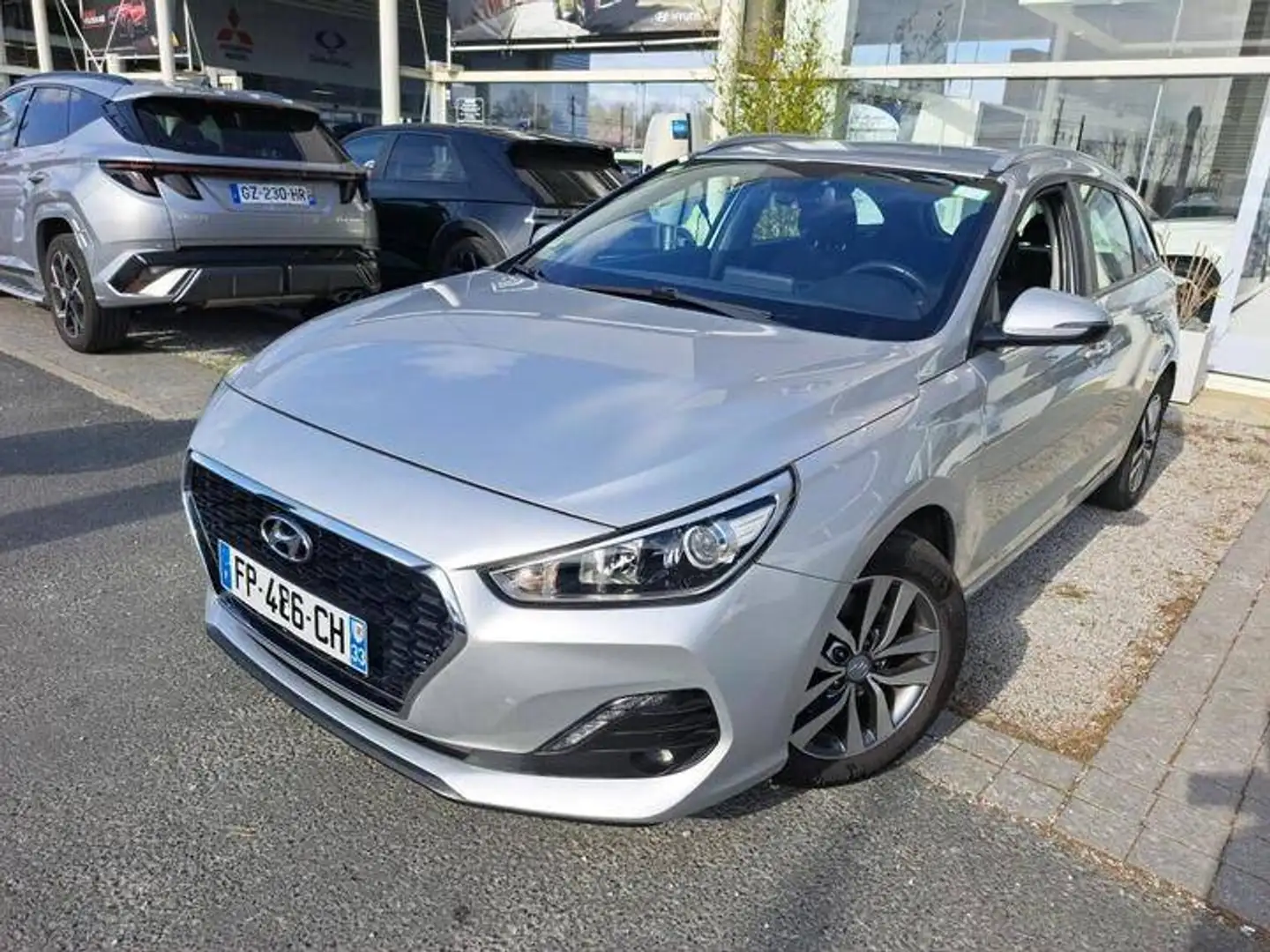 Hyundai i30 1.6 CRDI 115 BUSINESS SW Gris - 2