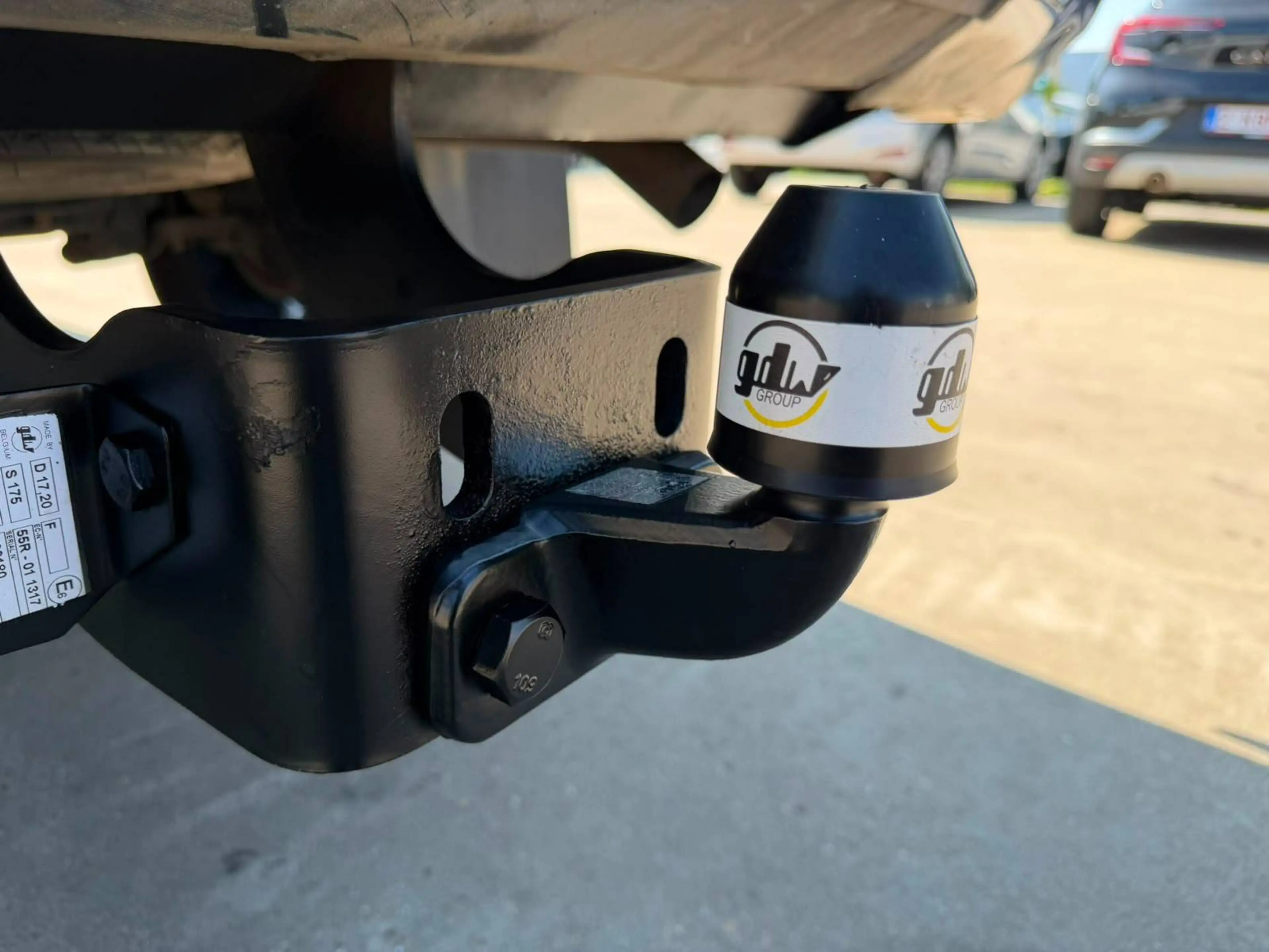 Toyota Hilux Pickup (Stock ID 07802) — photo 11