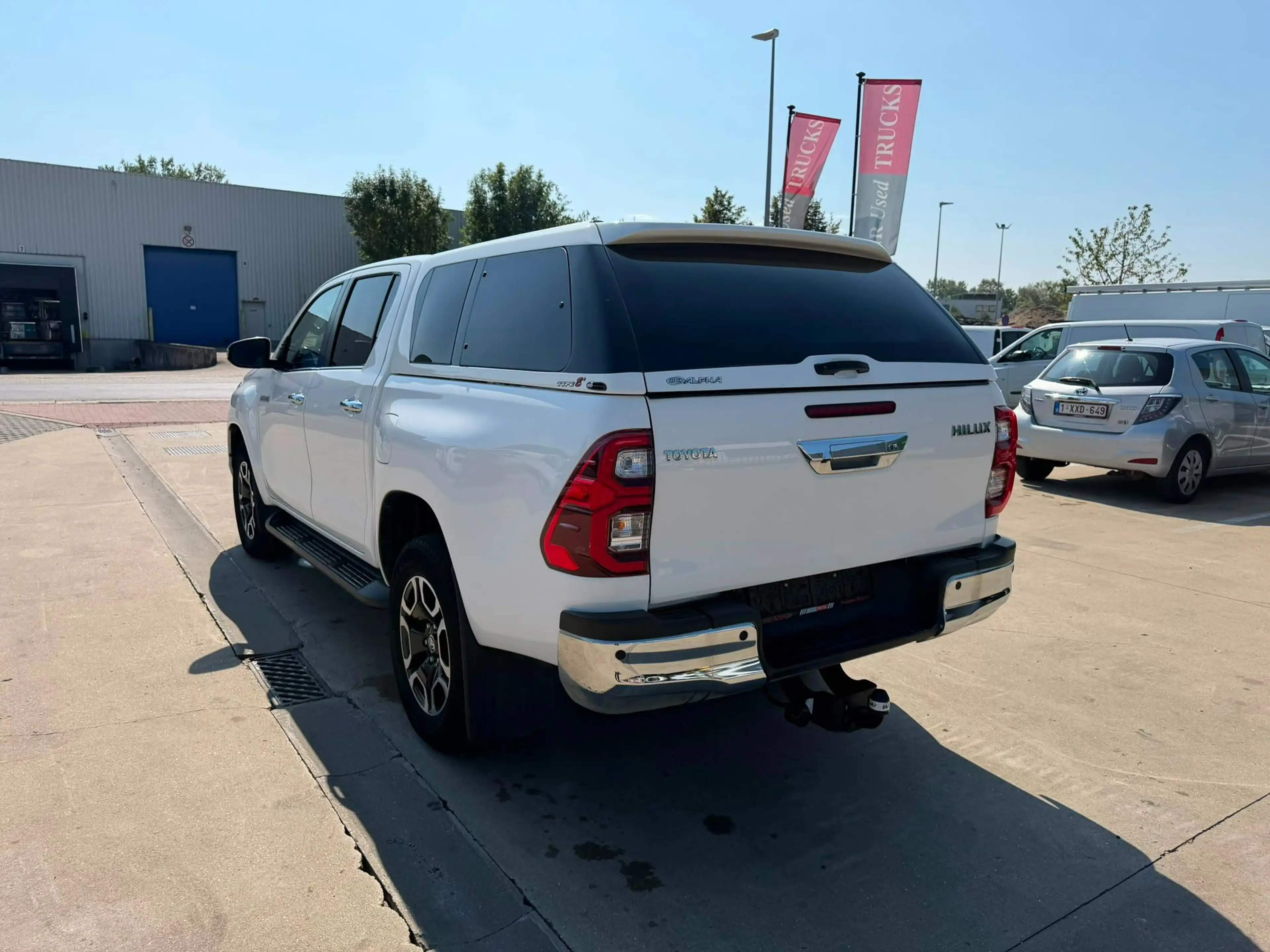 Toyota Hilux Pickup (Stock ID 07802) — photo 5