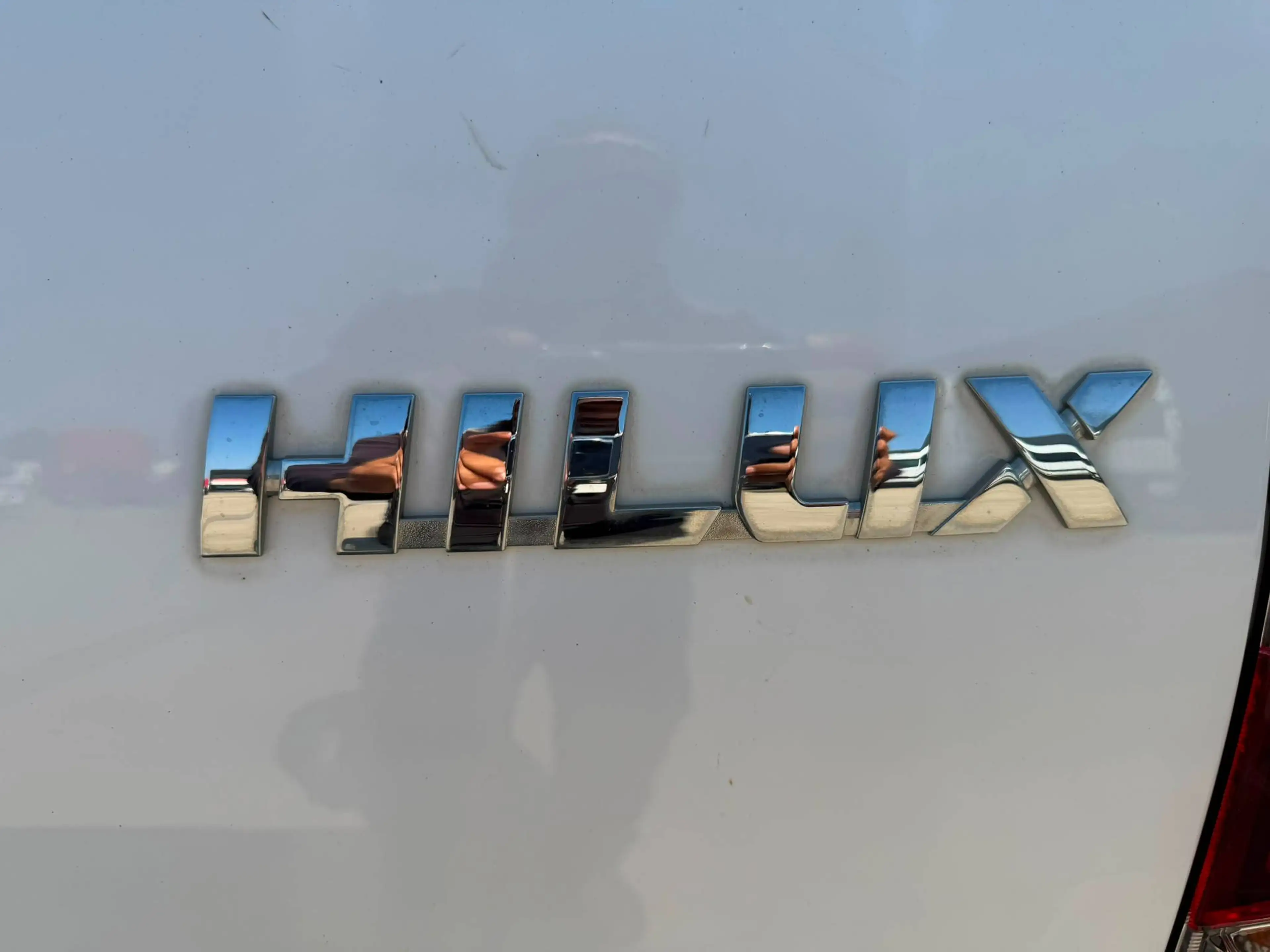 Toyota Hilux Pickup (Stock ID 07802) — photo 8