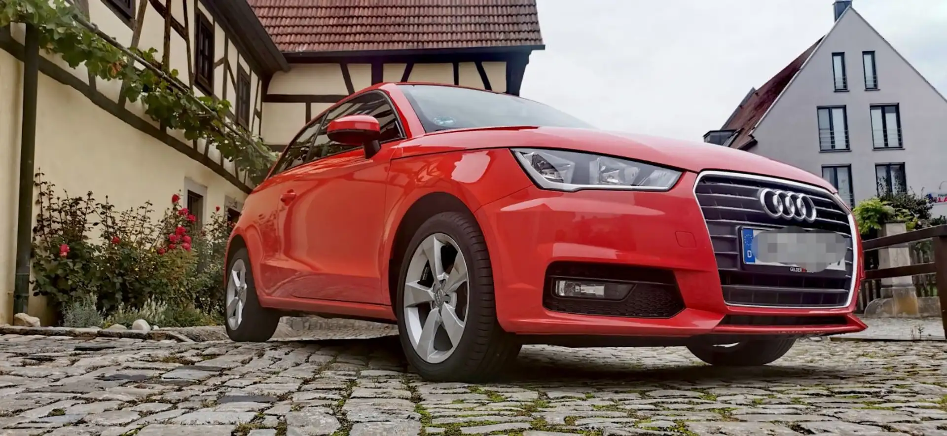 Audi A1 A1 1.0 TFSI ultra Rot - 2