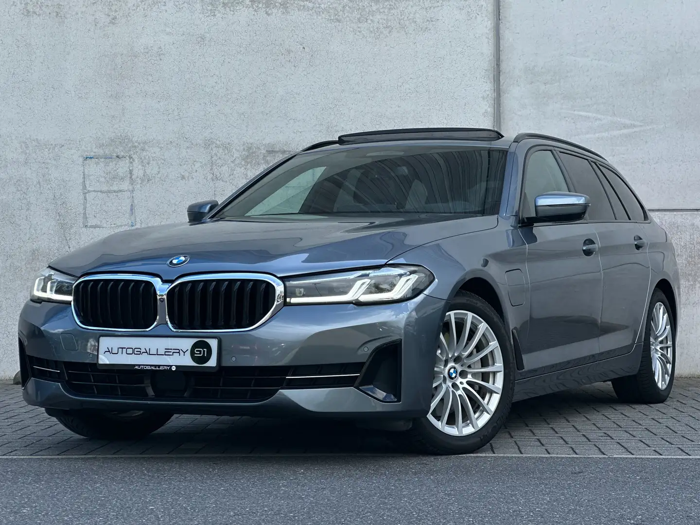 BMW 530 Touring 530eXAS | FULL OPTION | Stoelmassage Grau - 1