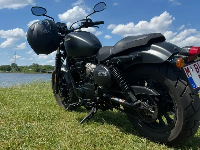 Hyosung Aquila