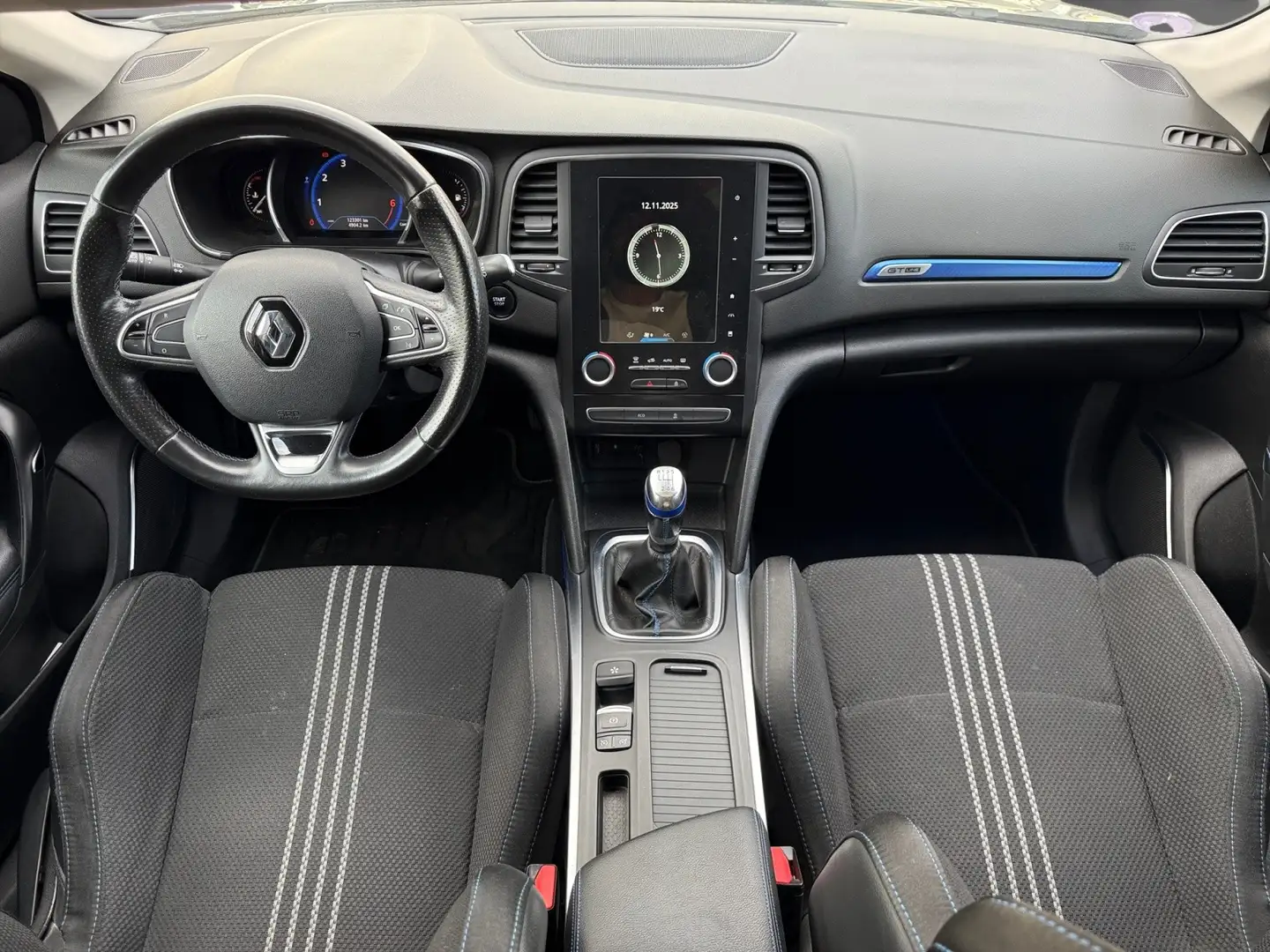 Renault Megane Mégane IV Berline TCe 130 Energy Intens Schwarz - 2