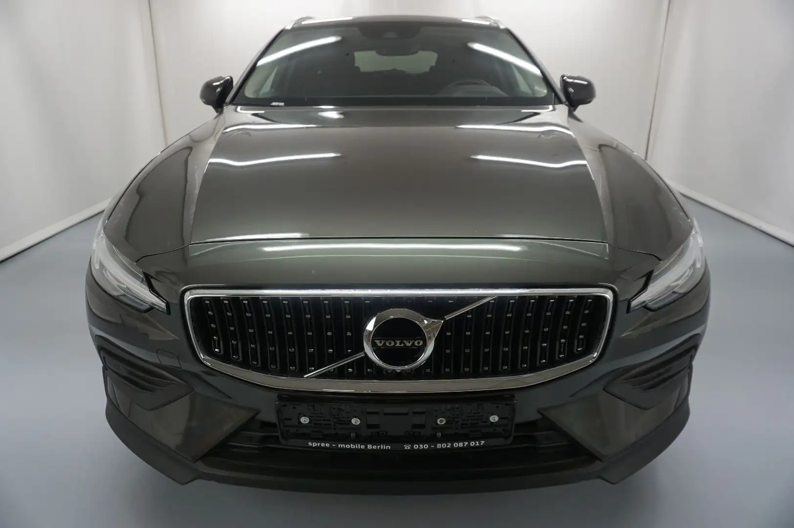 Volvo V60 Cross Country Pro AWD Gris - 2
