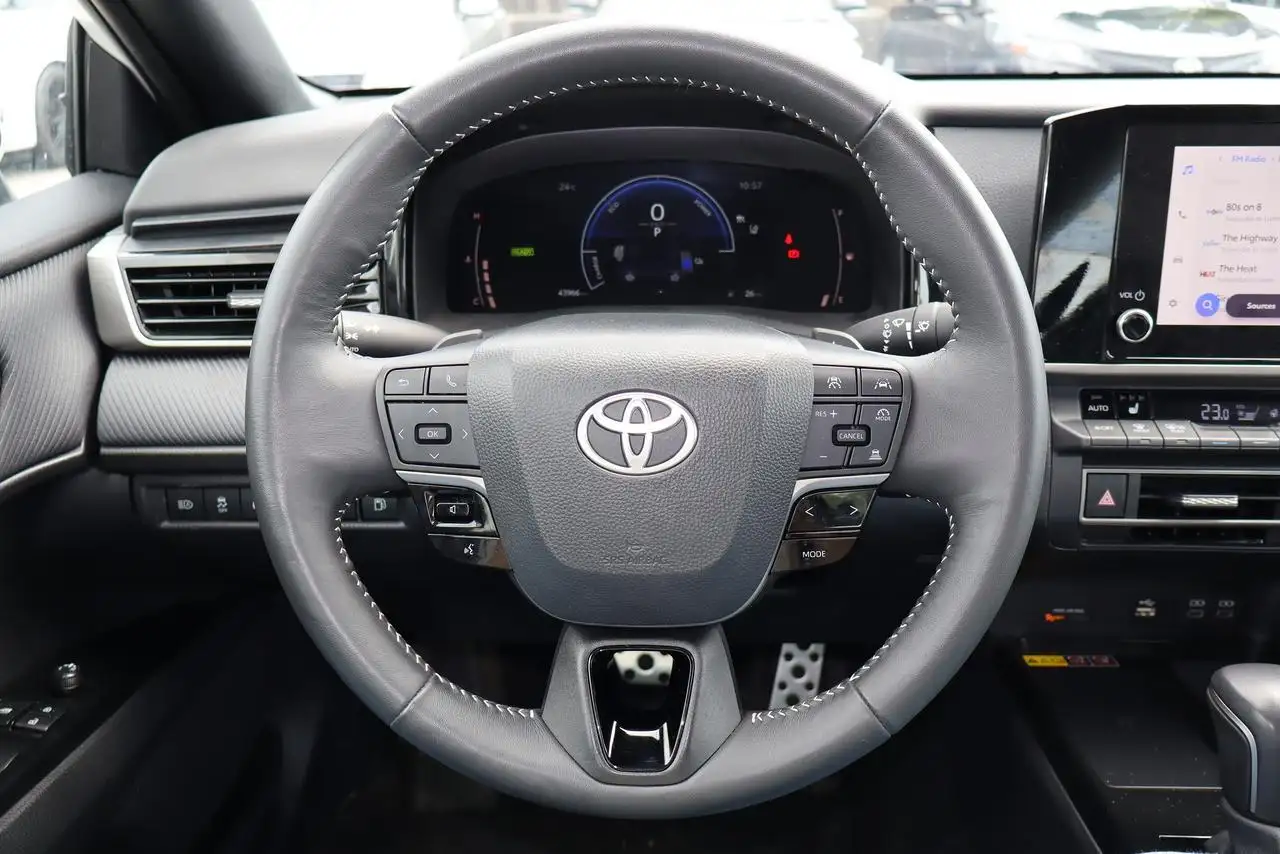 Toyota Camry photo Toyota Camry
