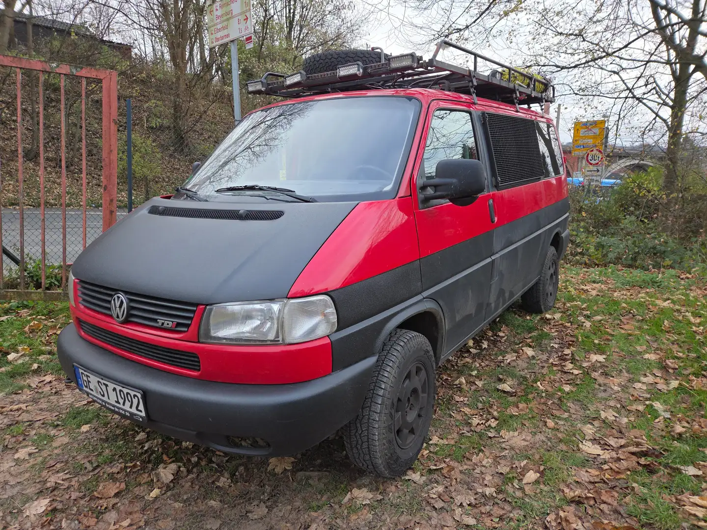 Volkswagen T4 Multivan Camper T4 - 2,5 l - TDI Rot - 1