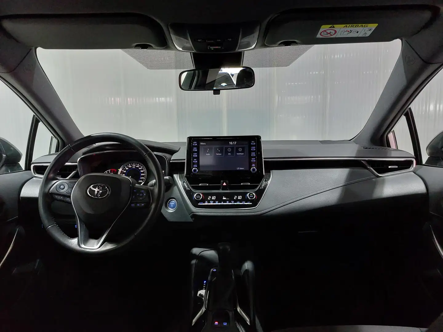 Toyota Corolla Touring Sports 1.8 Hybrid Active , Apple Carplay / Grey - 2