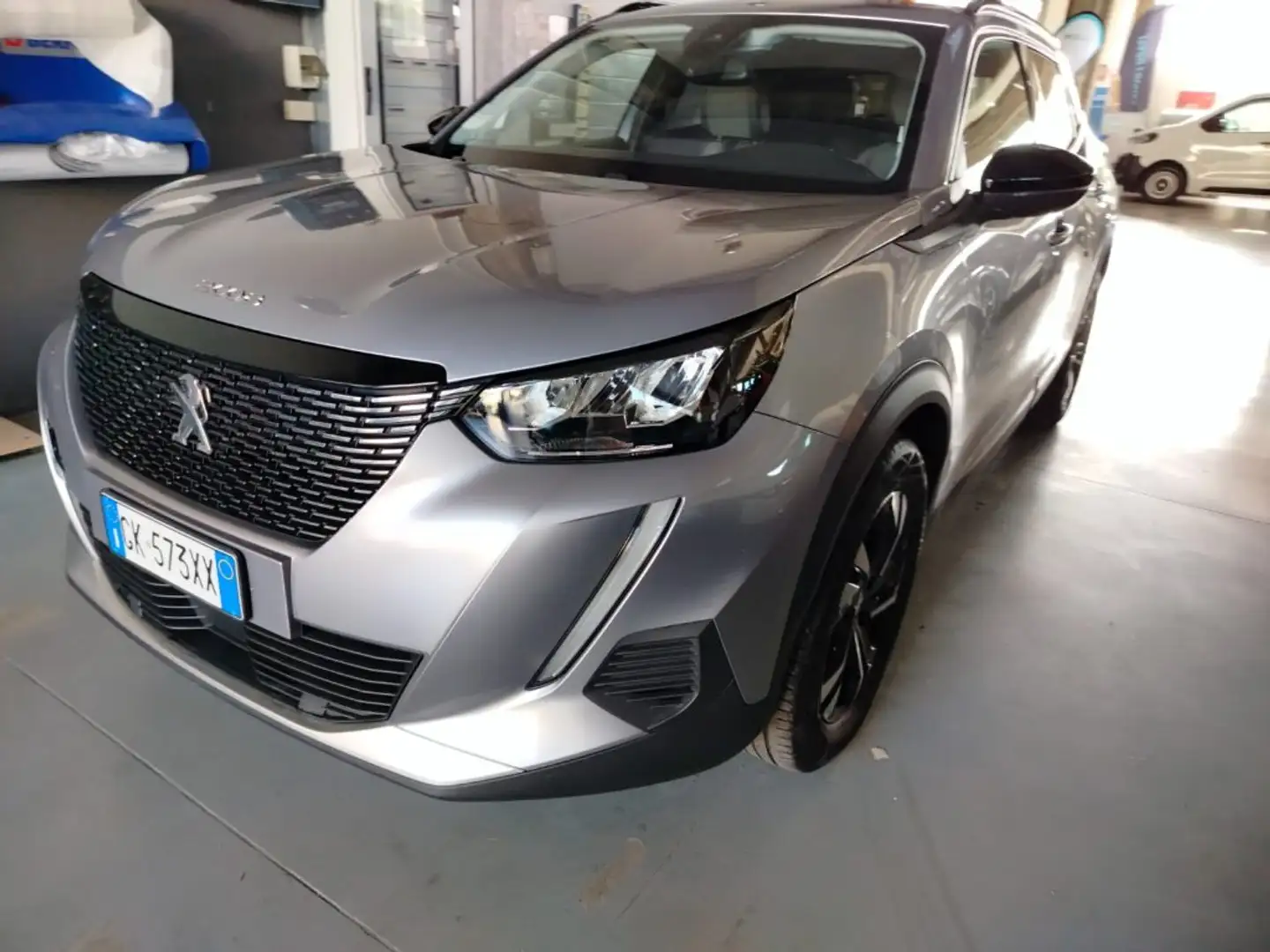 Peugeot 2008 PureTech 100 S&S Allure Pack Сірий - 2