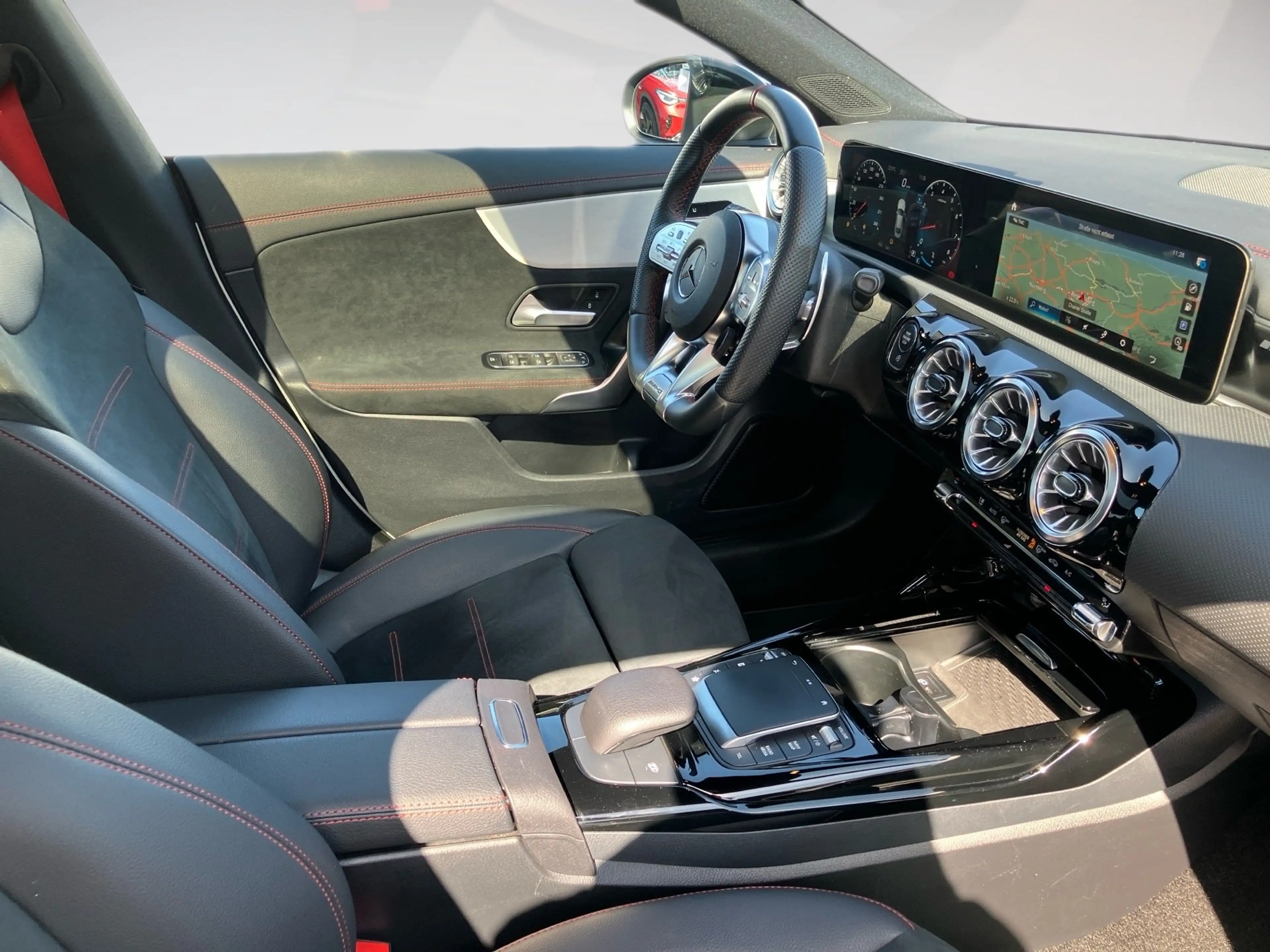Mercedes-Benz CLA 45 AMG CLA AMG 45 4MATIC 2.0CGI 421PS.DCT.LED.NAVI.LEDER. — photo 9