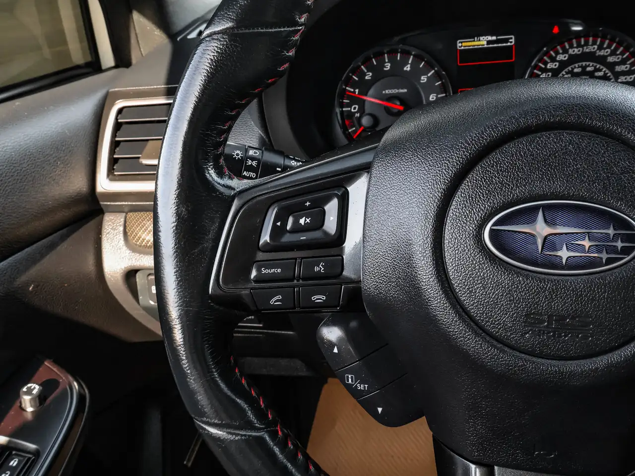 Subaru WRX снимка Subaru WRX