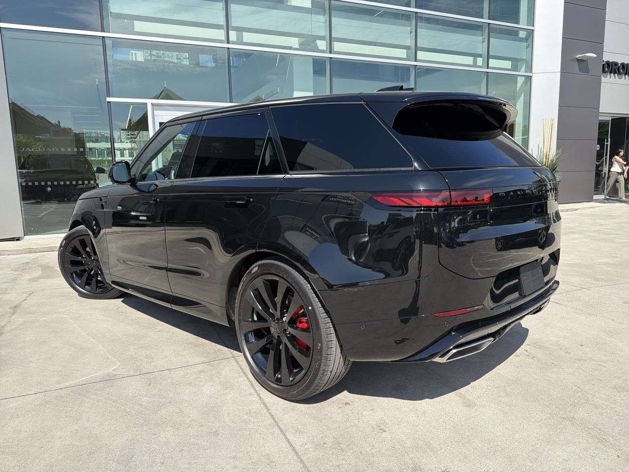 2026 Land Rover Range Rover Sport P400 Dynamic SE thumb 6