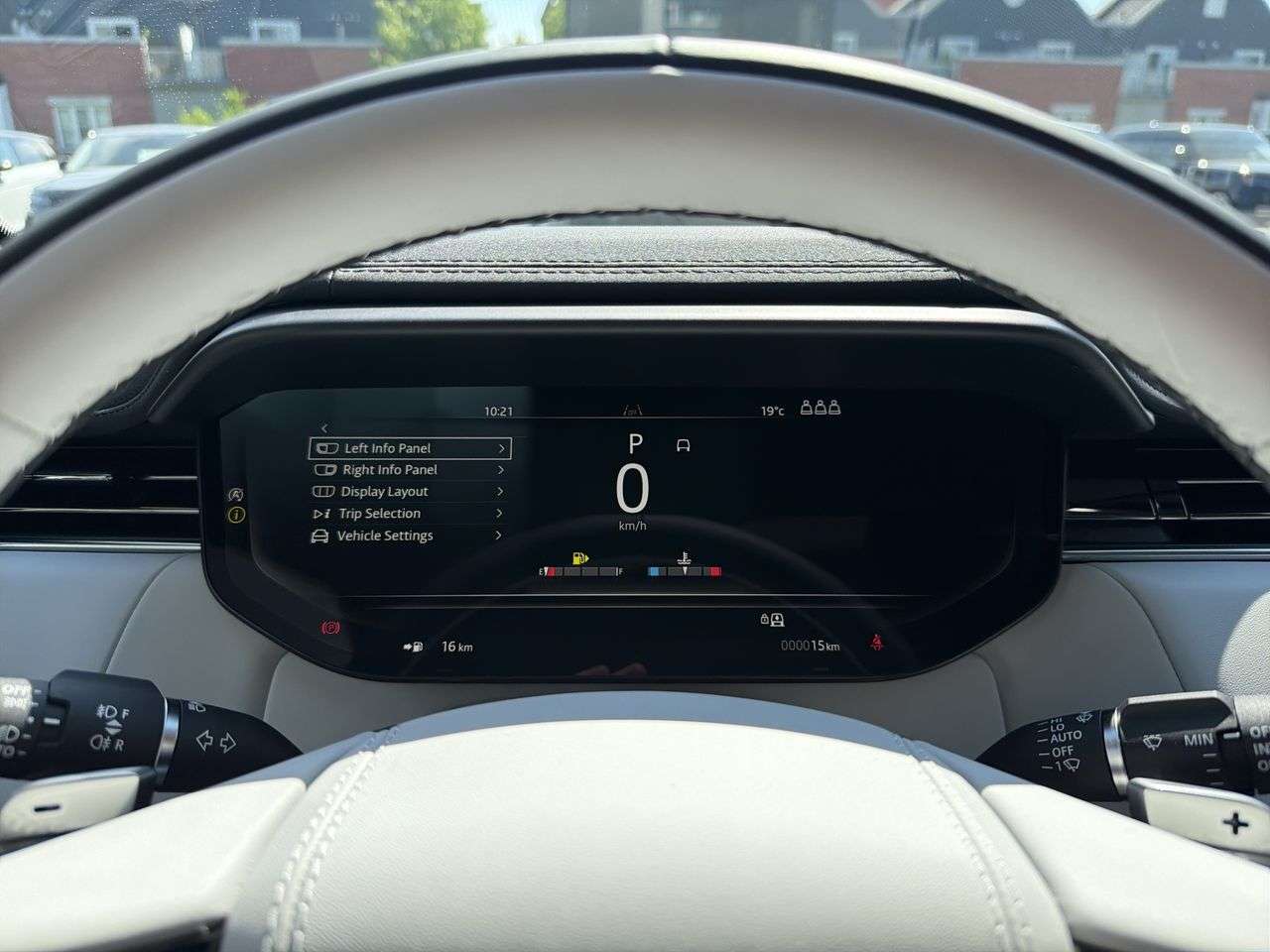 2026 Land Rover Range Rover Sport P400 Dynamic SE thumb 12