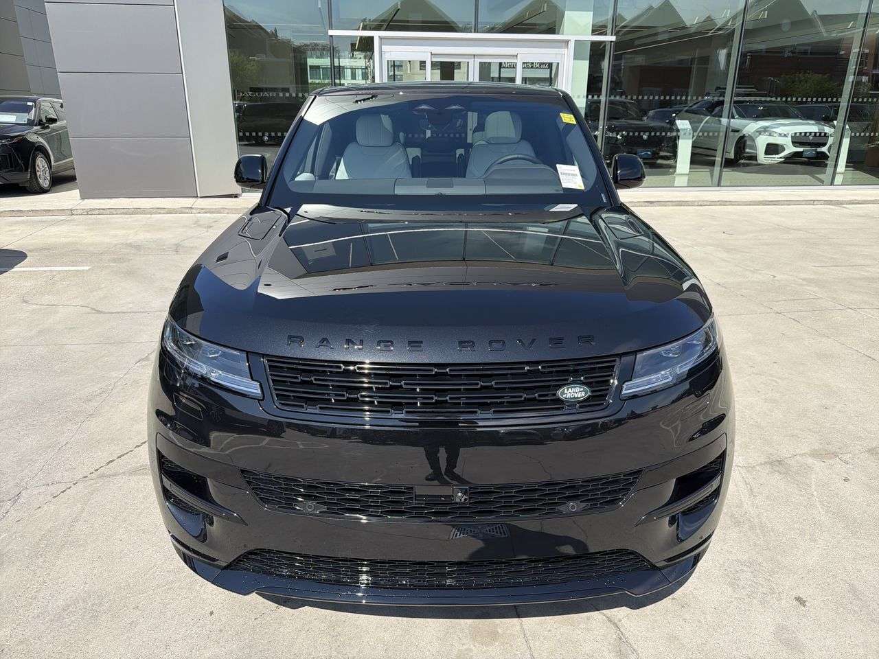 2026 Land Rover Range Rover Sport P400 Dynamic SE alt 3
