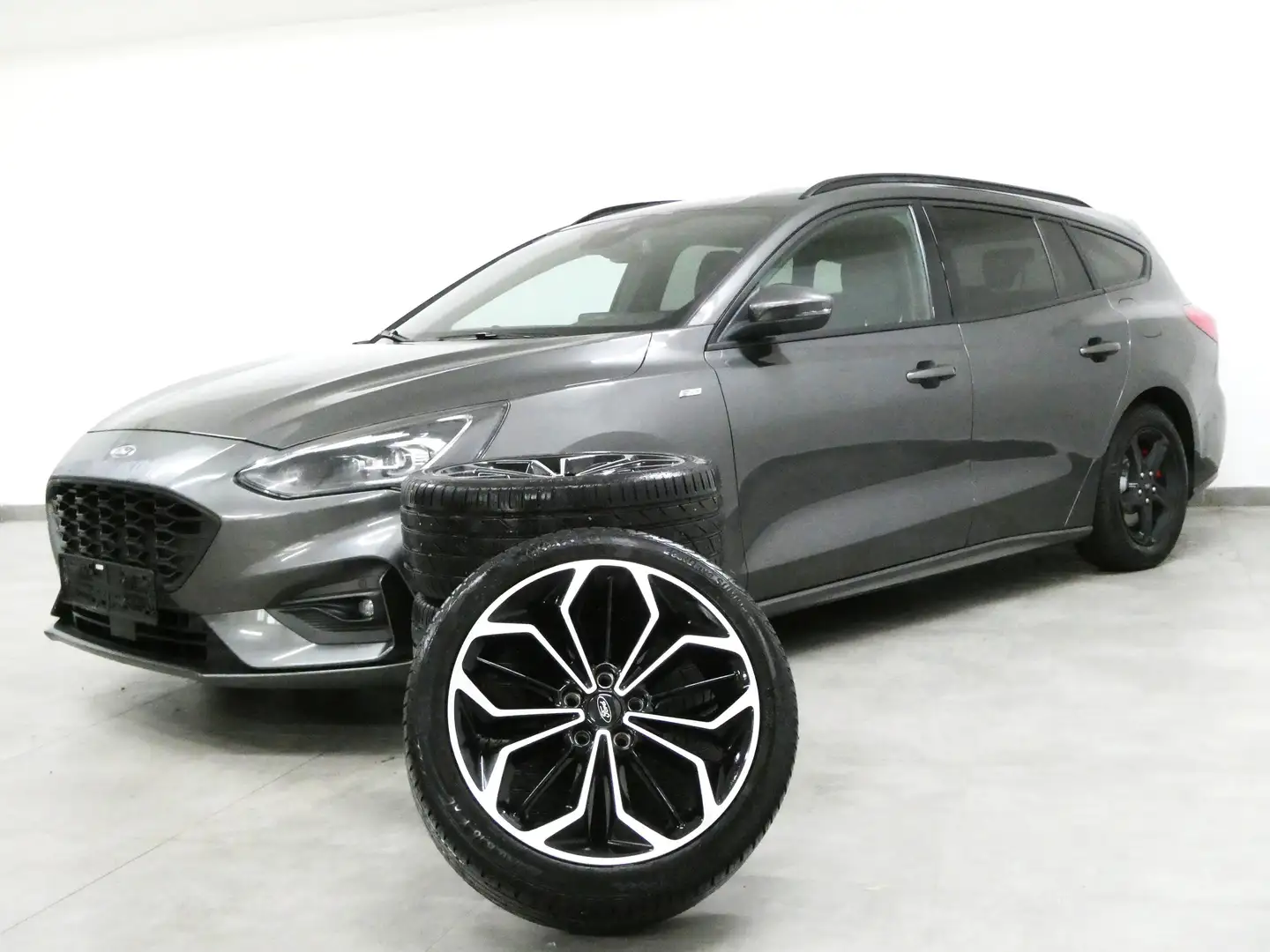 Ford Focus ST-Line X LED Navi AHK ACC Headup R-Kamera virtual Grau - 2