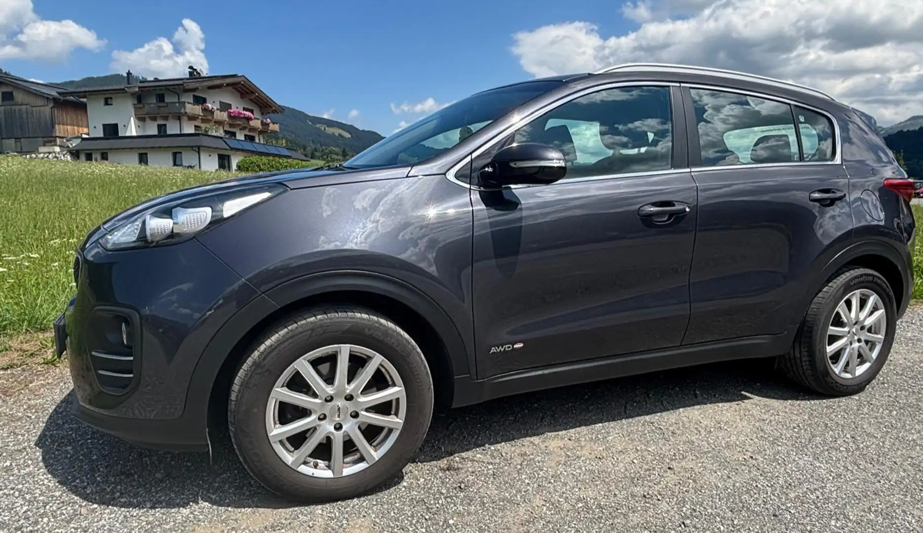 Kia Sportage 2,0 CRDI AWD Silber - 1