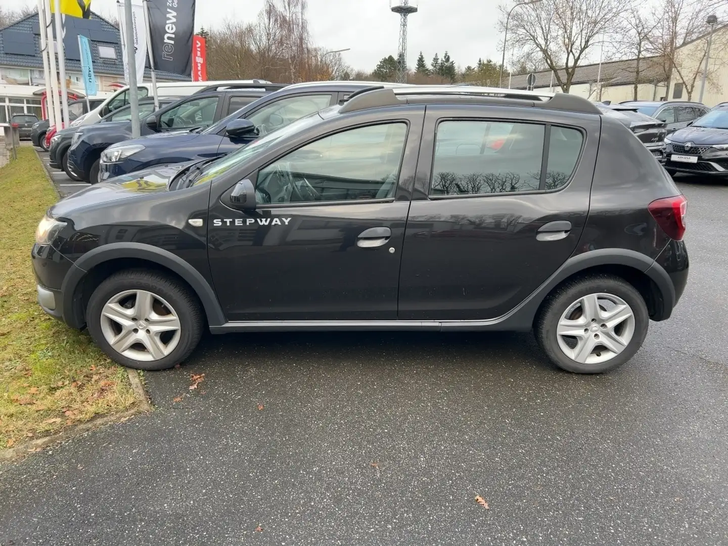 Dacia Sandero Stepway Prestige dCi 90 *StandorMalente* Schwarz - 2