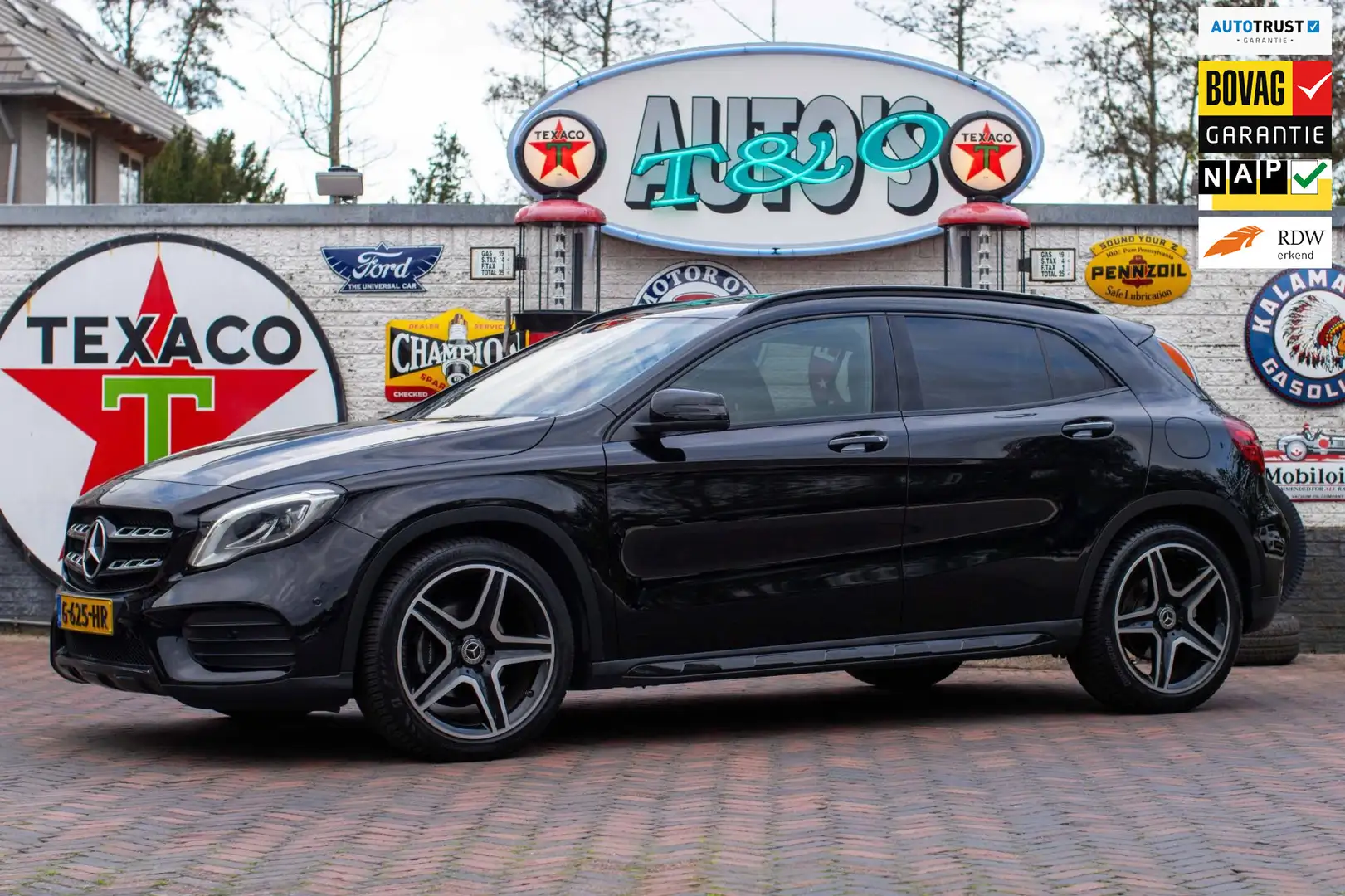 Mercedes-Benz GLA 180 Business Solution AMG Limited 38.500 km +NAP NL-au Noir - 1