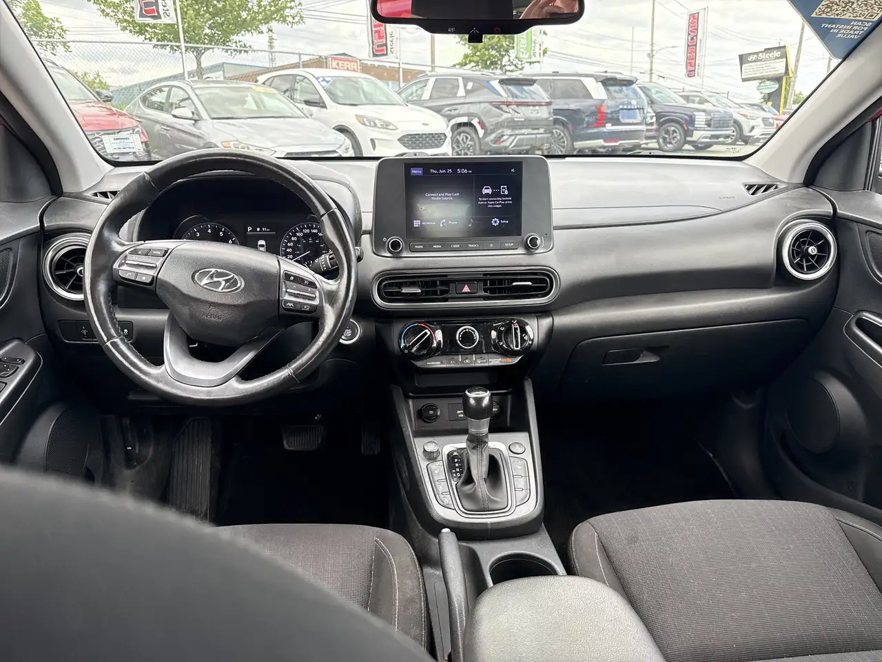 Hyundai KONA photo Hyundai KONA