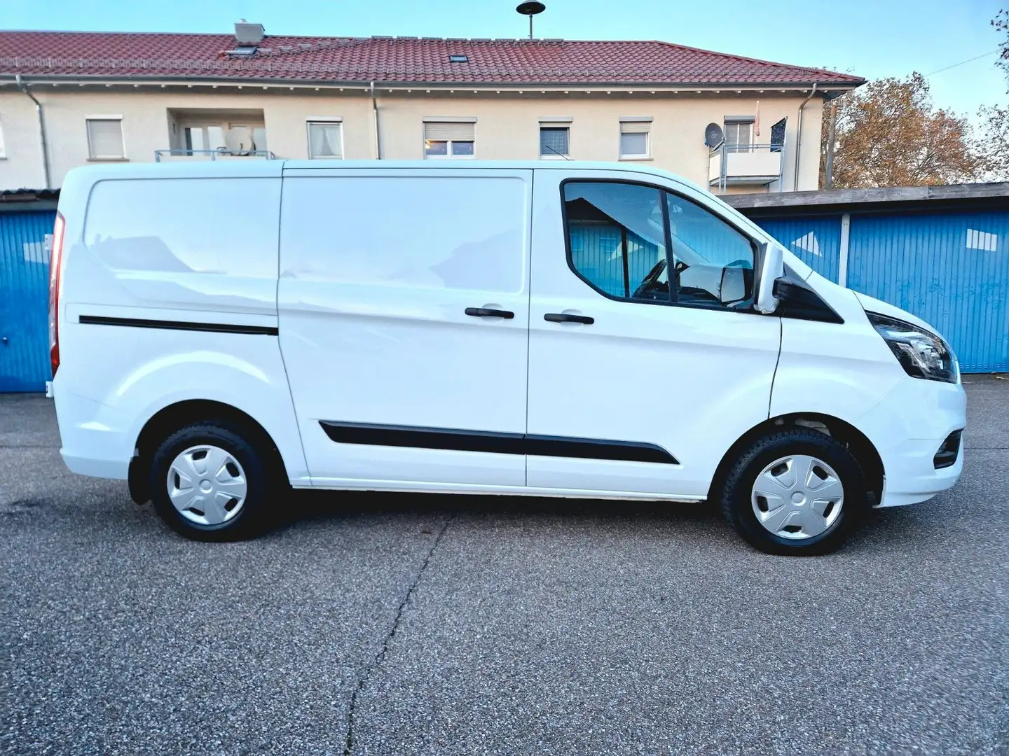 Ford Transit Custom Kasten 300 L1 Trend +AHK+KAMERA+ Weiß - 2