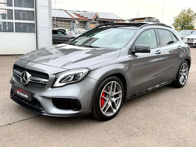 Mercedes-Benz GLA 45 AMG 4Matic LED_Pano_Kamera_Memory_2.Hand