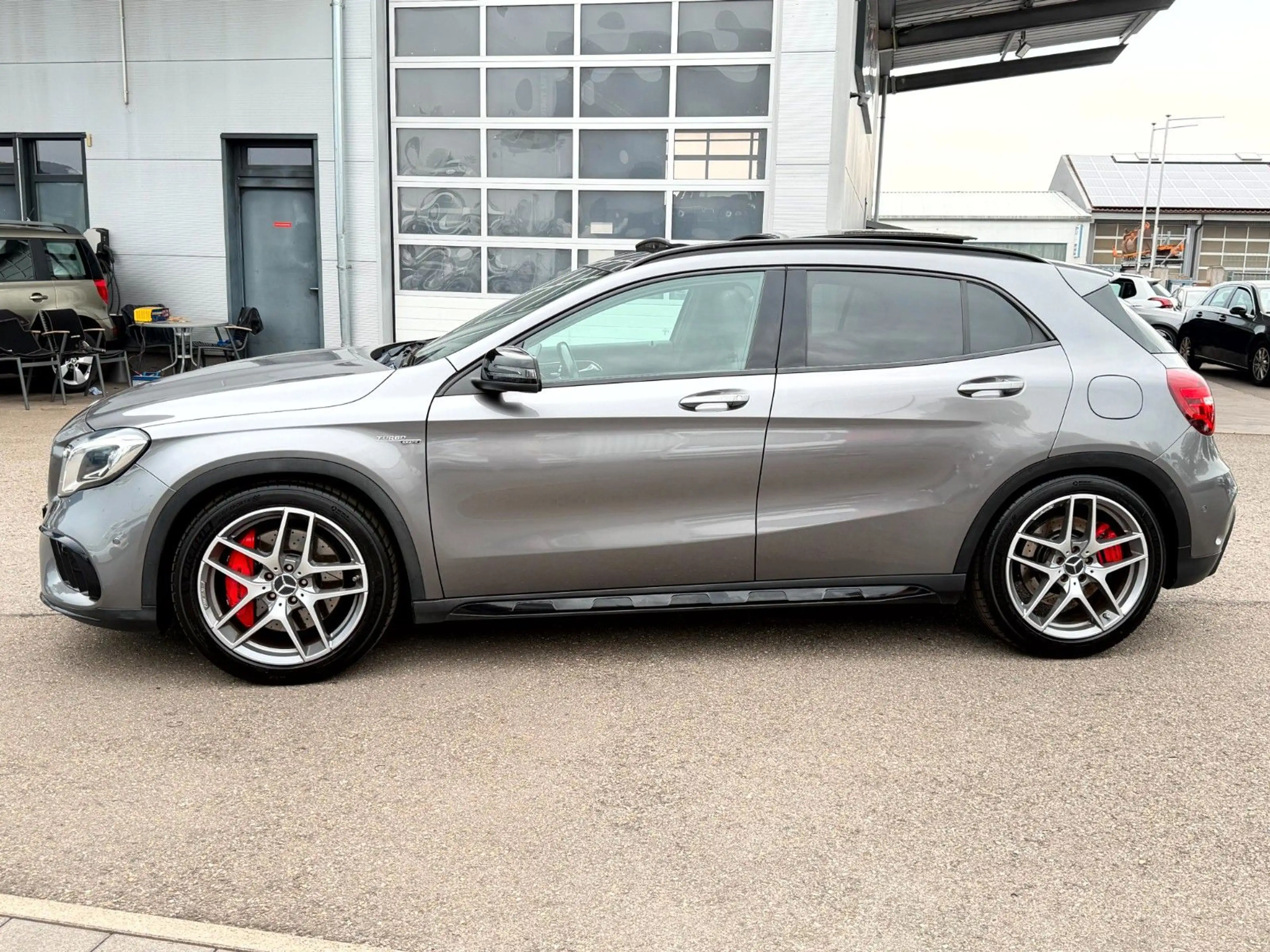 Mercedes-Benz GLA 45 AMG 4Matic LED_Pano_Kamera_Memory_2.Hand — photo 8