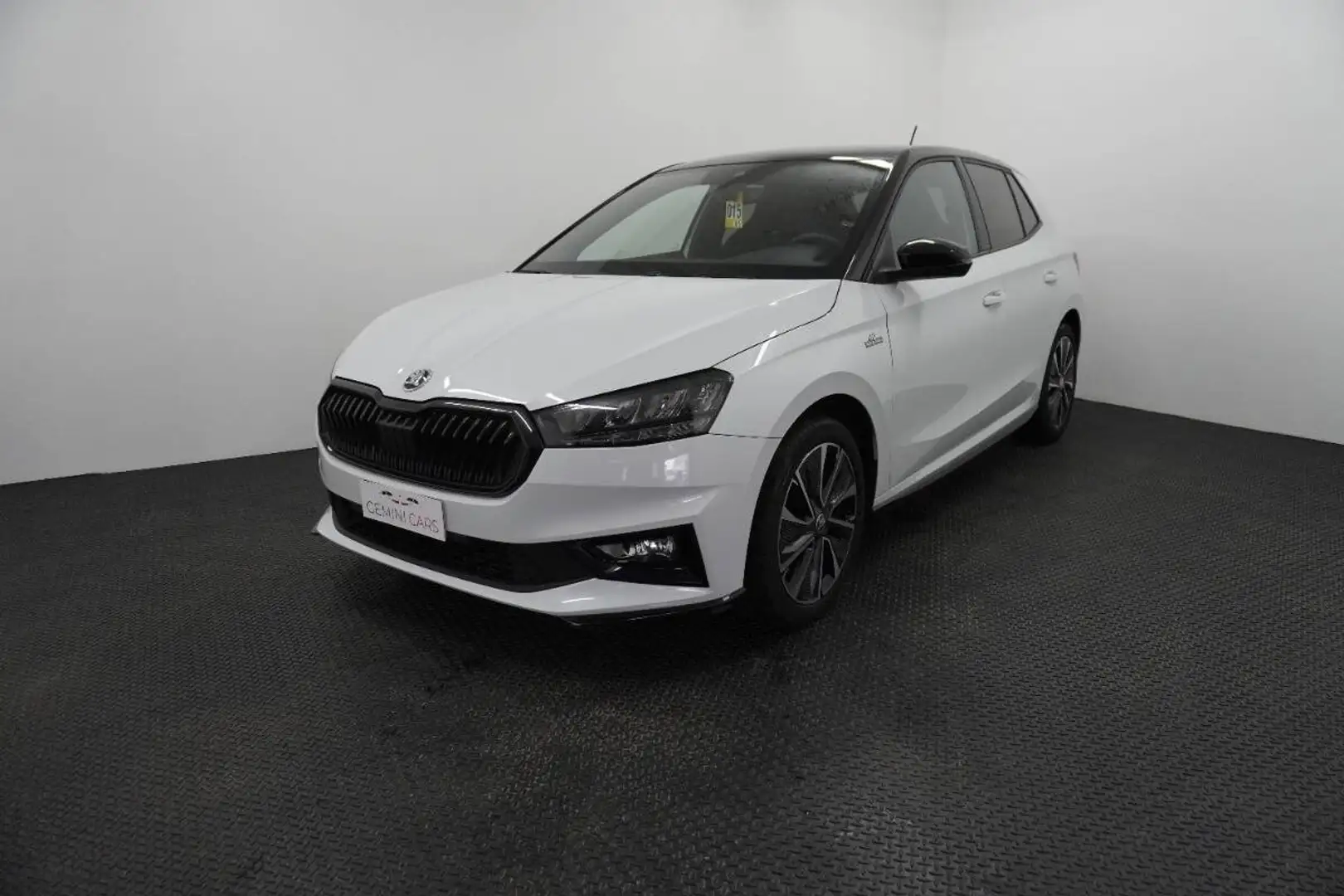 Skoda Fabia 1.0 tsi evo Monte Carlo 95cv Blanc - 1